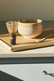 Matcha skål i rosa og olivengrøn keramik – håndlavet i Japan Studio Hafnia