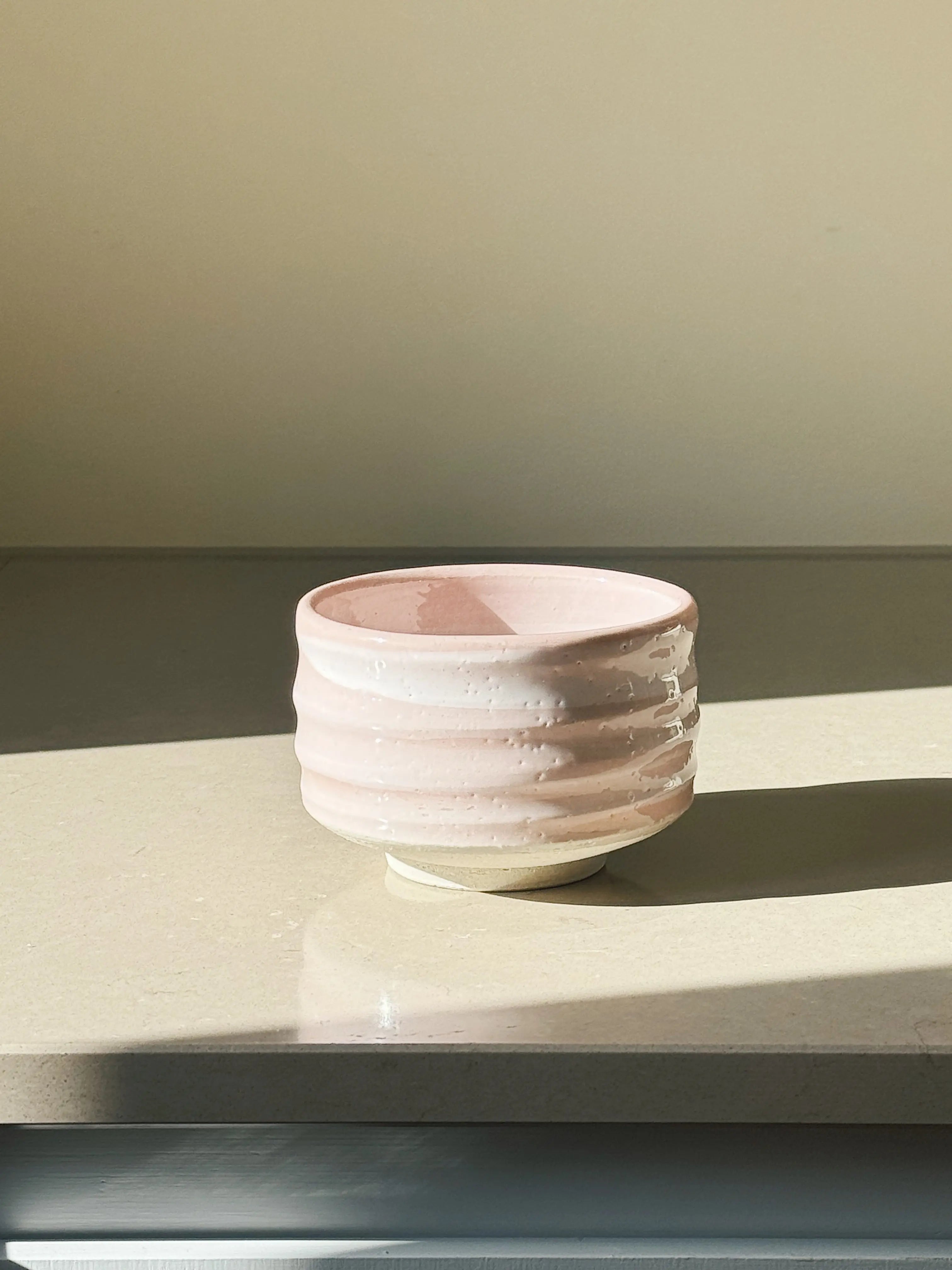 Matchaskål i Rosa Keramik | Mino Ware fra Japan – Ø 11 cm Studio Hafnia