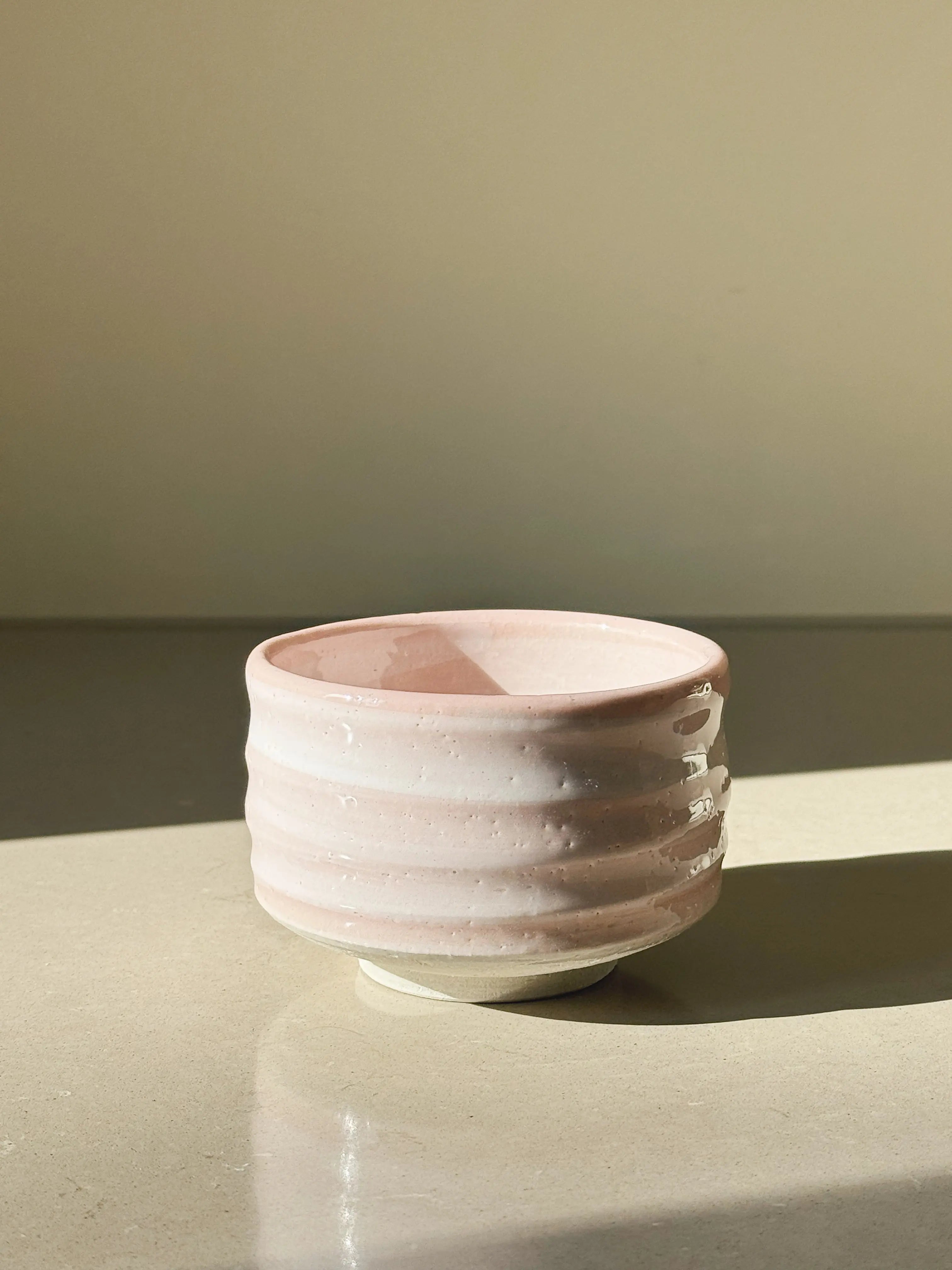 Matchaskål i Rosa Keramik | Mino Ware fra Japan – Ø 11 cm Studio Hafnia