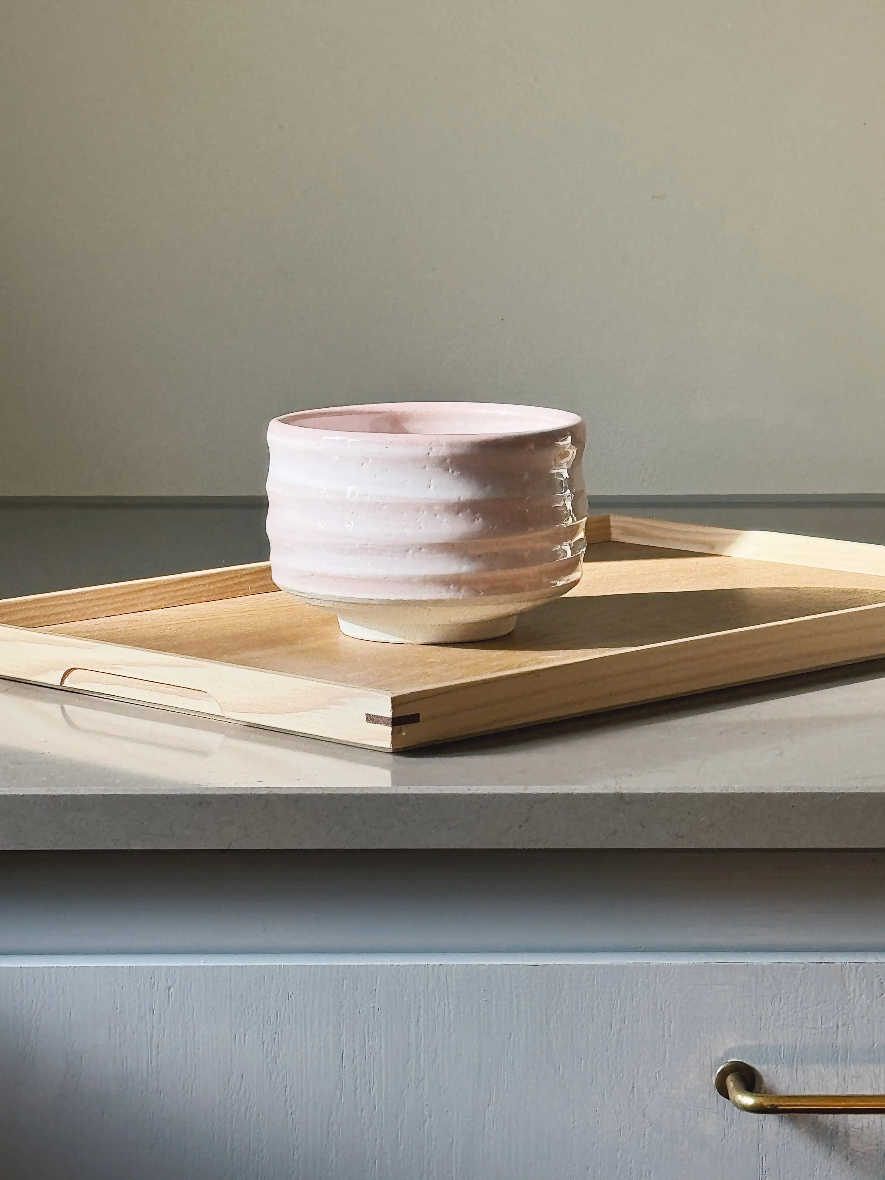 Matchaskål i Rosa Keramik | Mino Ware fra Japan – Ø 11 cm Studio Hafnia