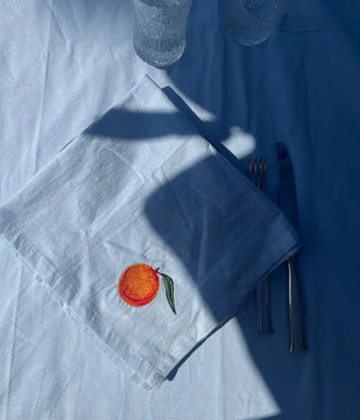 Midnatt Stofservietter Oranges | Lyseblå med orange broderi | 40 x 40 cm | Sæt med 4 stk Midnatt
