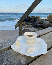 Musling middagstallerken/fad af Christina Iversen Studio i creme, keramik Christina Iversen Studio