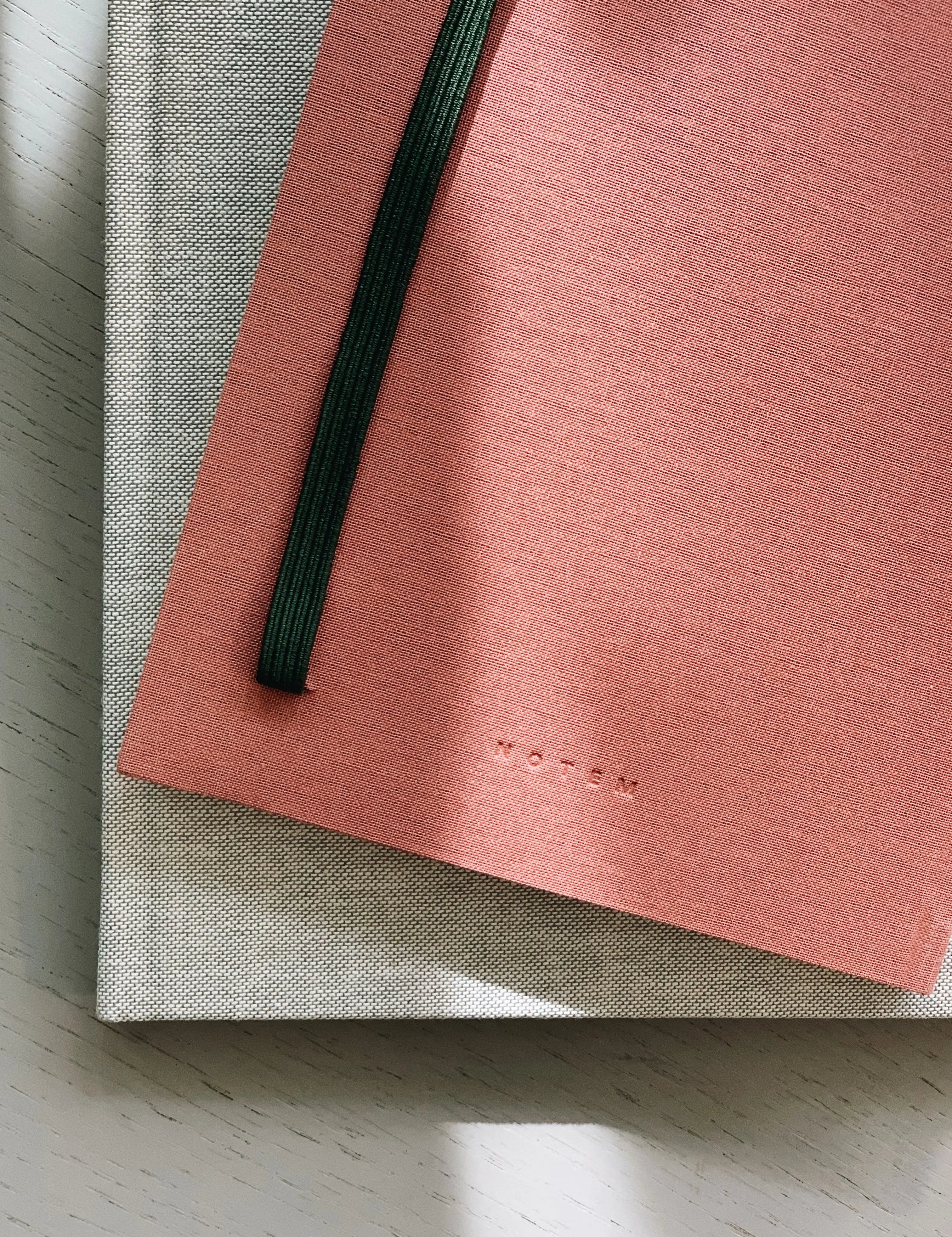 Notem studio, Bea notesbog med elastikbånd, medium, Rose Notem studio