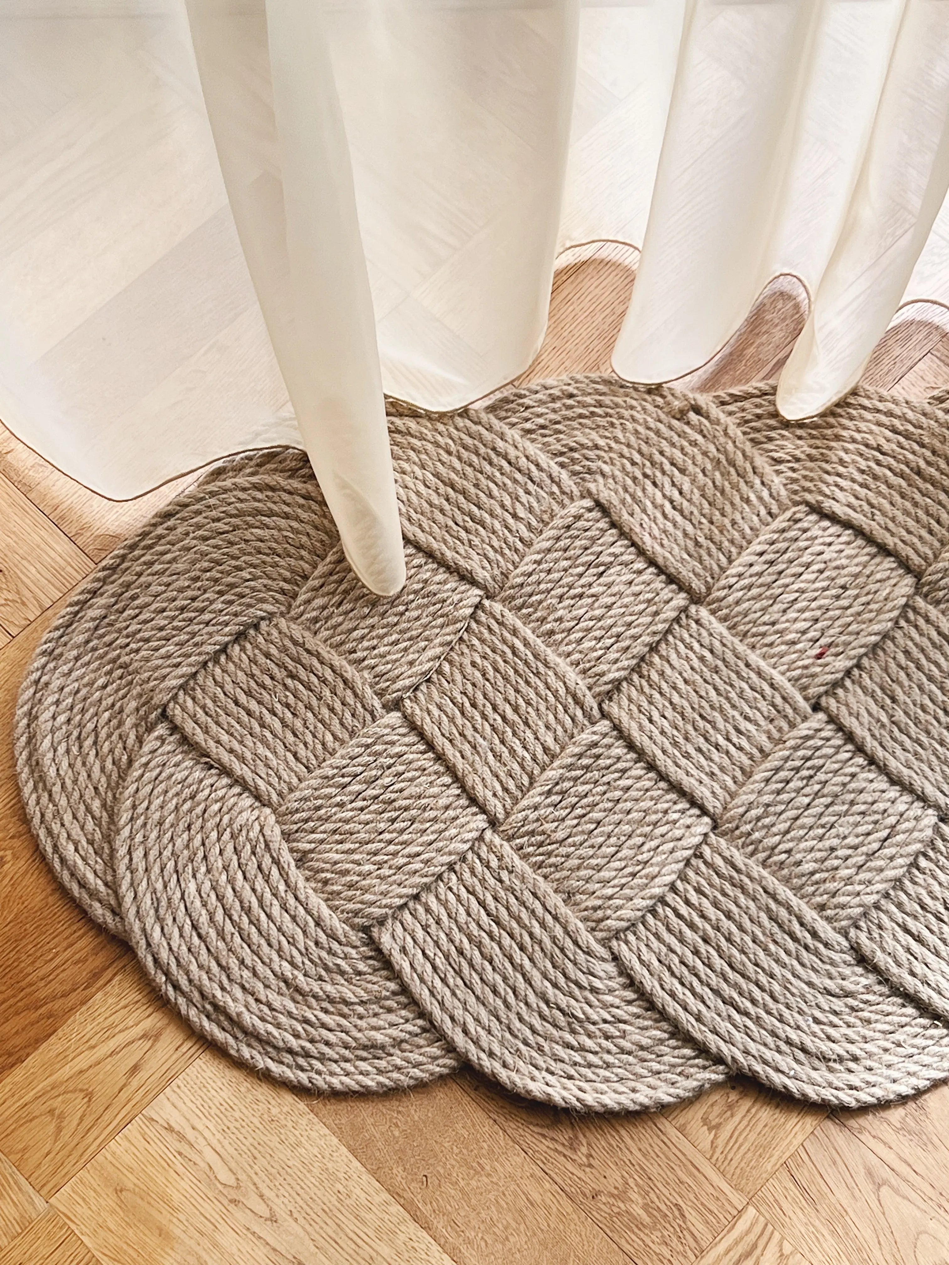 Original Ocean Plait Dørmåtte af håndflettet jute | Stor 50 x 93 cm Studio Hafnia