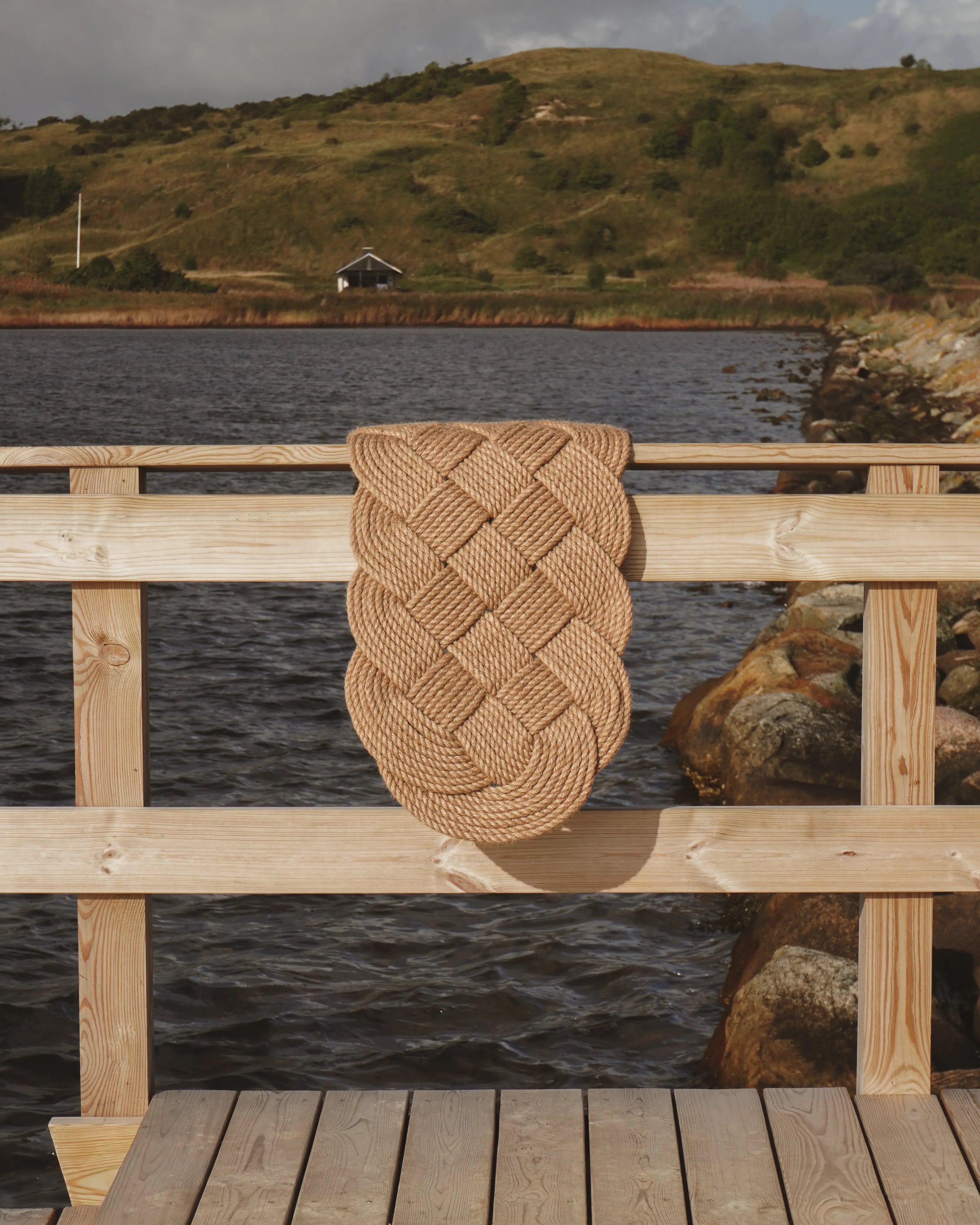 Original Ocean Plait Dørmåtte af håndflettet jute | 103 x 40 cm (lander igen start november) Studio Hafnia