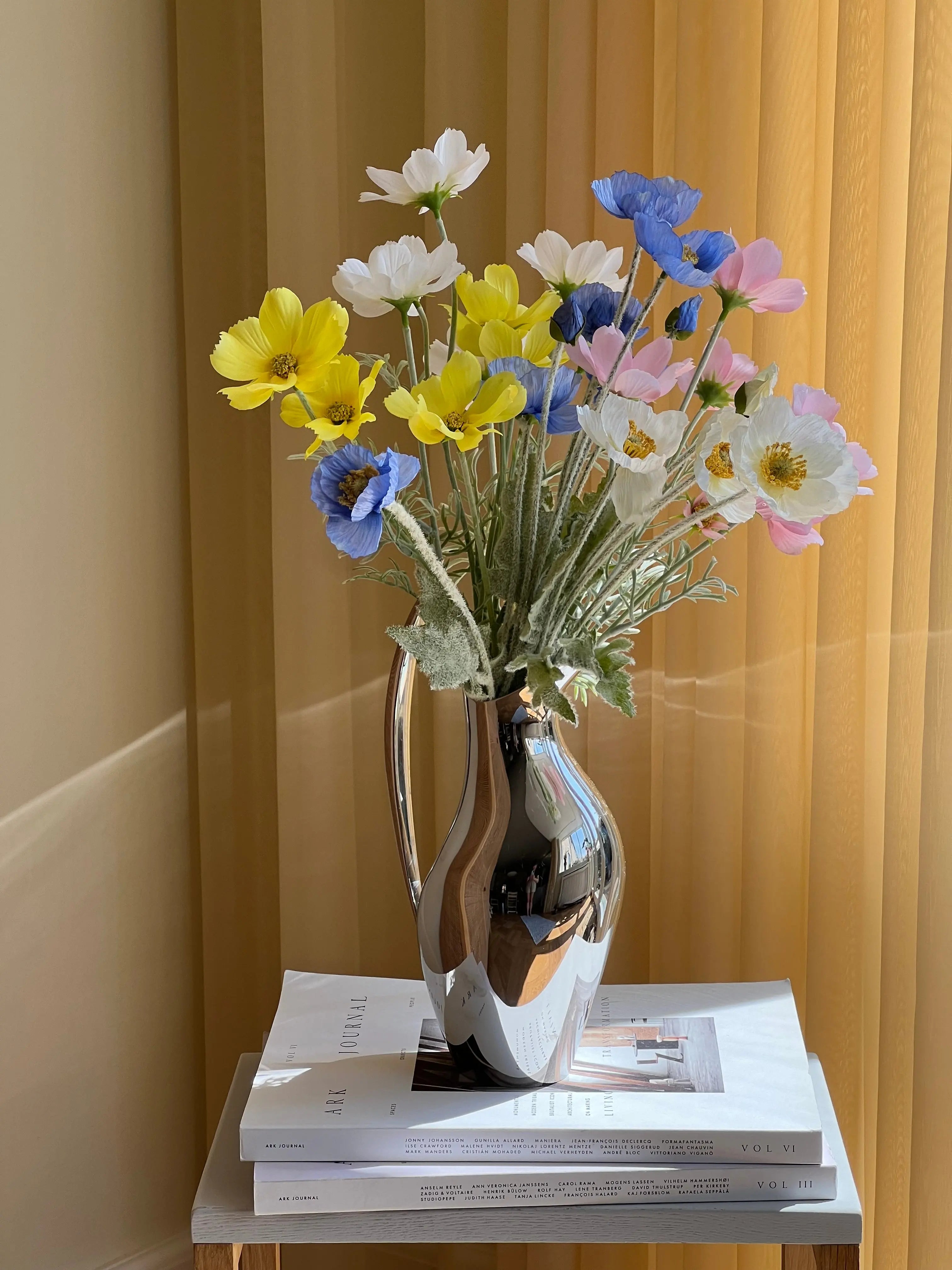 Poppy Bouquet | Multicolored Studio Hafnia