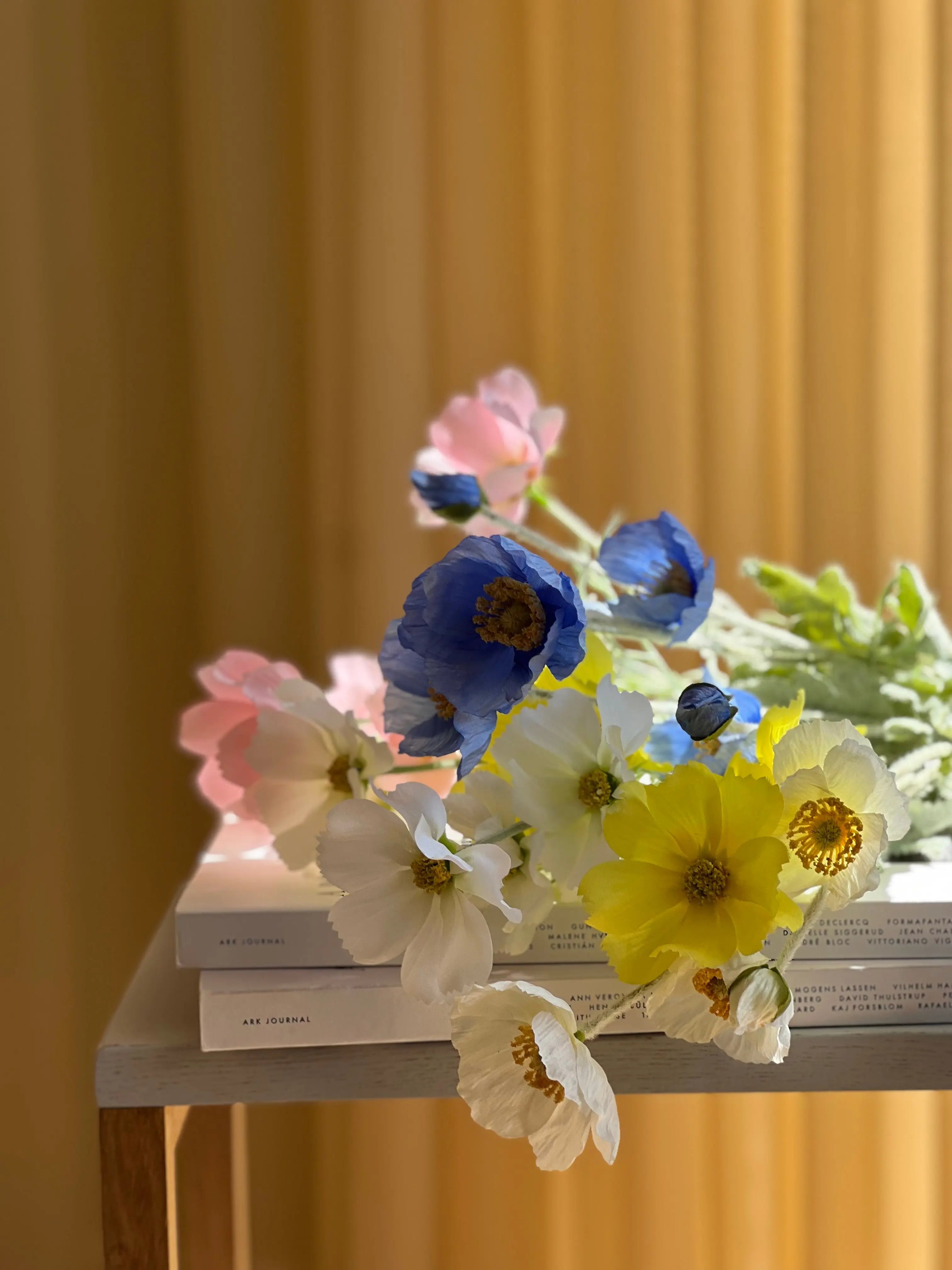 Poppy Bouquet | Multicolored Studio Hafnia