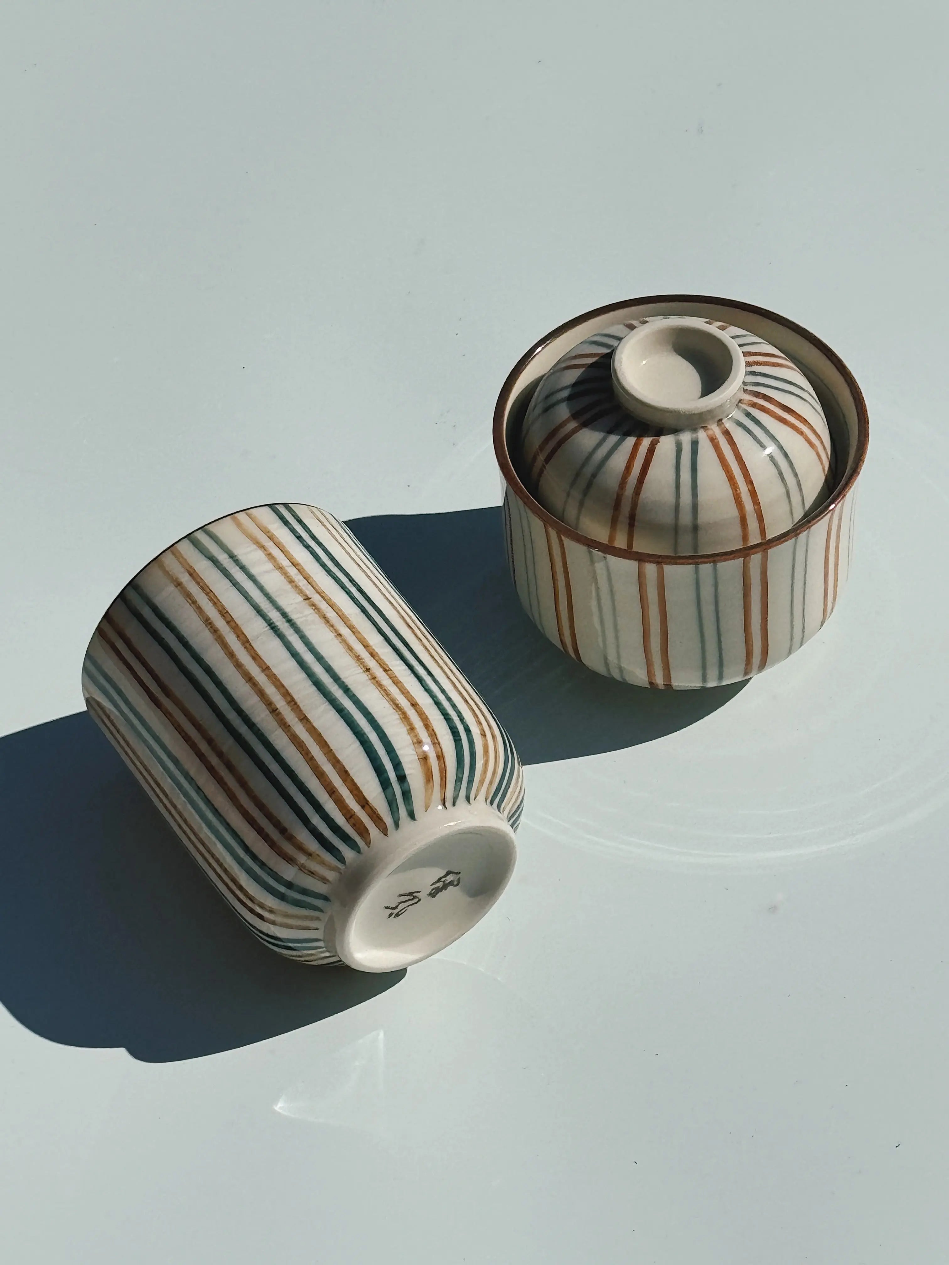 Rødbrun / Grønstribet Bonbonniere (Lågkrukke) Studio Hafnia