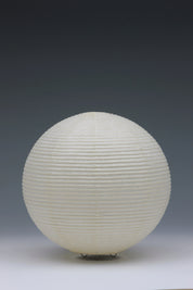 Shigeru Uchida Paper Moon PM05 japansk papirlampe i washi fra Asano, B30 x H30 cm, Studio Hafnia