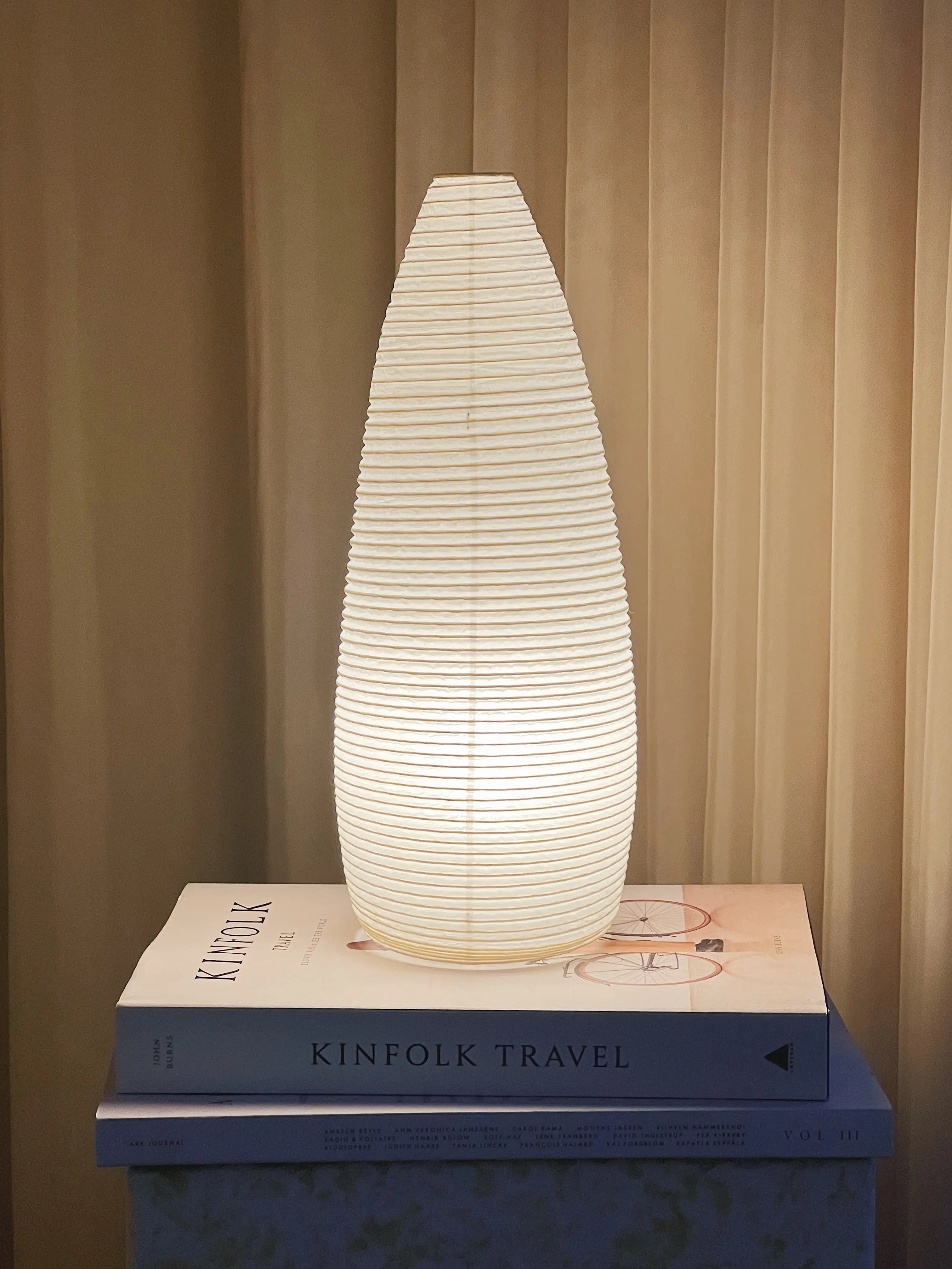 Shigeru Uchida Paper Moon PM03 bordlampe i washi-papir fra Asano