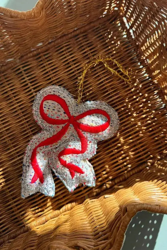 Sissel Edelbo | Kantha Sløjfe Ornament Sissel Edelbo