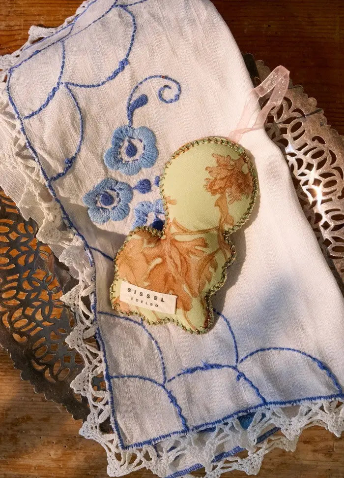 Sissel Edelbo | Silke Juleornament med Lys | Annie No. 9 Sissel Edelbo