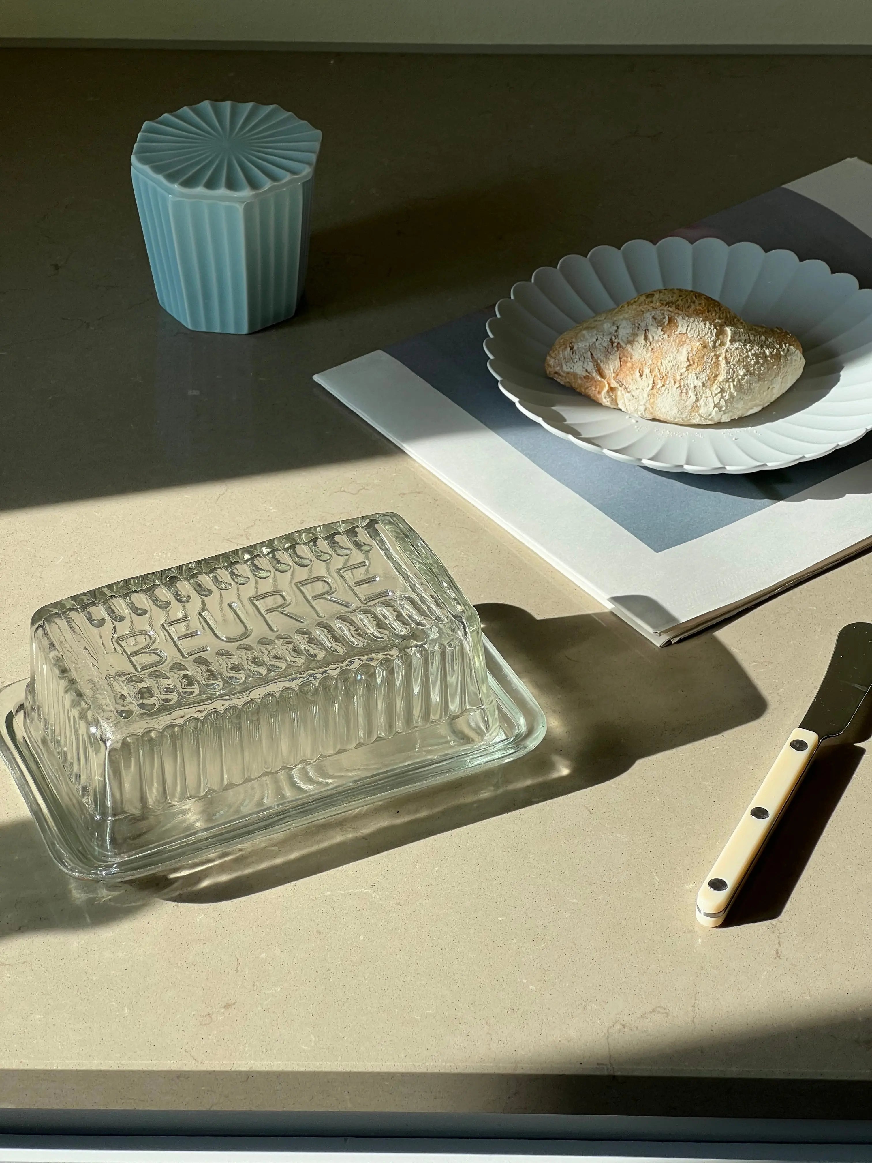 Smørboks i glas med låg Studio Hafnia