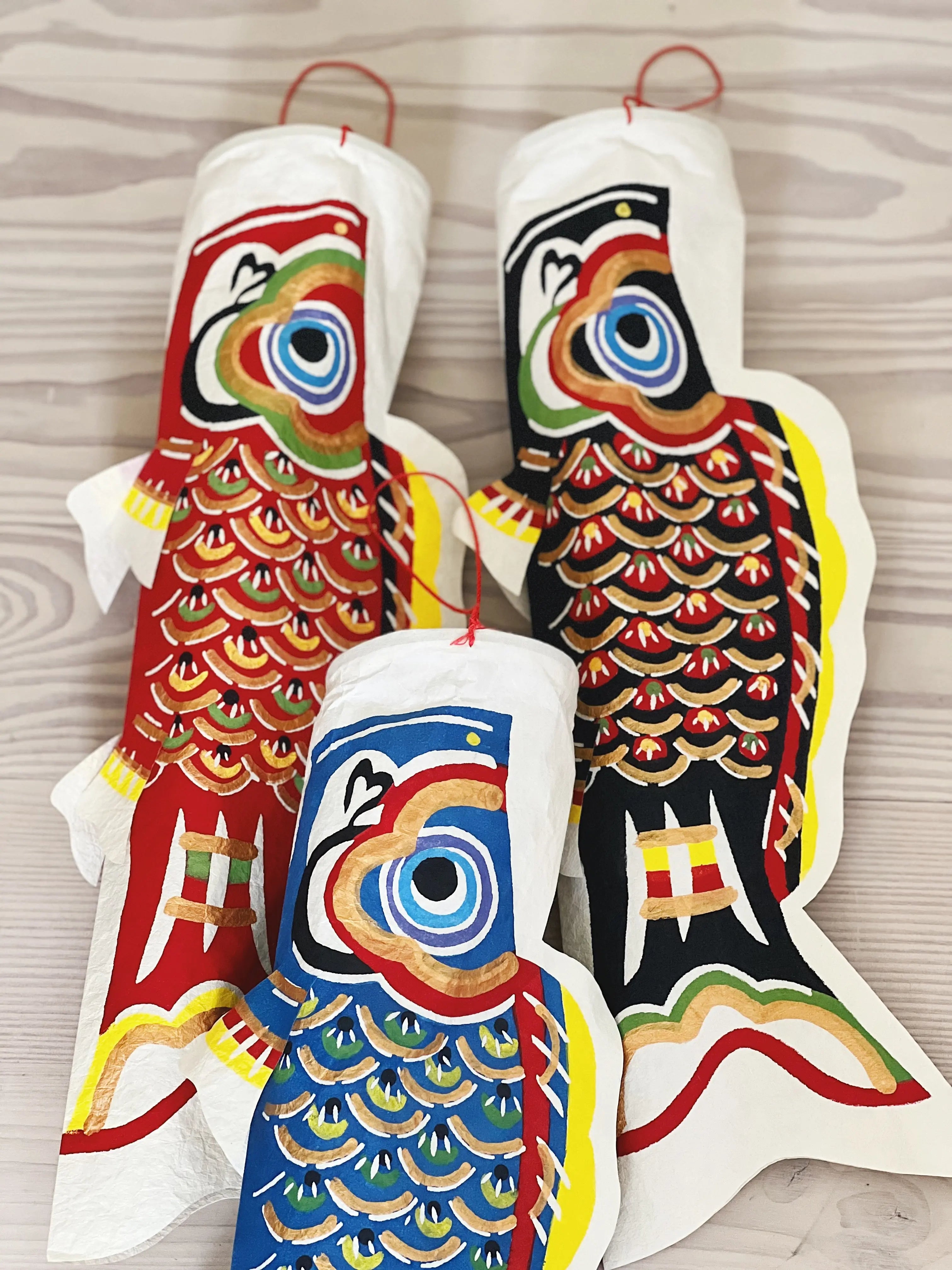 Sort Japansk Koinobori Fisk i Washi Papir til ophæng | 57 cm Studio Hafnia