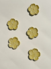 Spisepindholder i keramik | Gul blomsterform | Japan STUDIO HAFNIA
