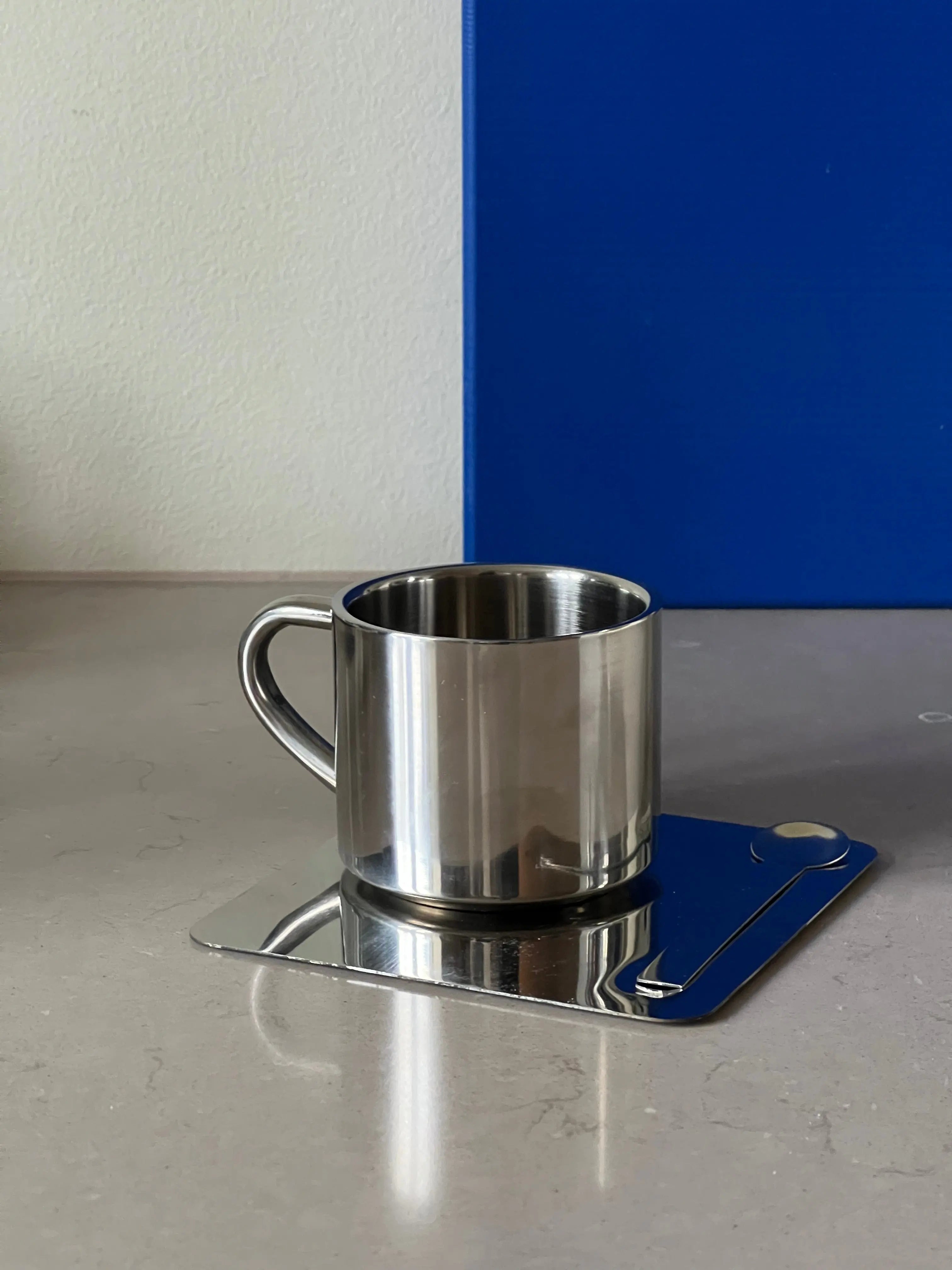 Stål Kaffekop med Underkop og Ske på Plade | 150 ml Studio Hafnia