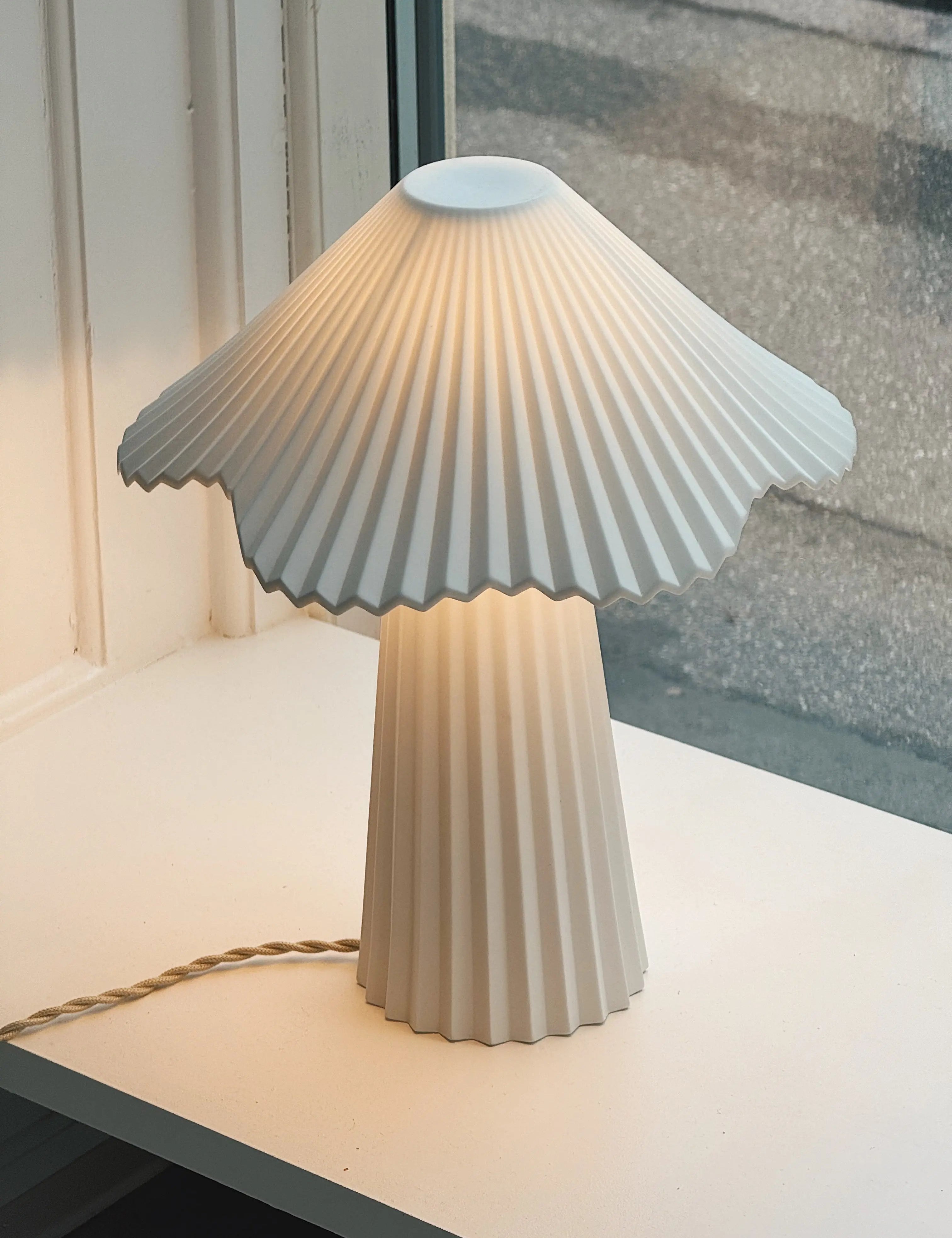 Uala Bordlampe S – Hvid | Sebastian Herkner – Serax Serax