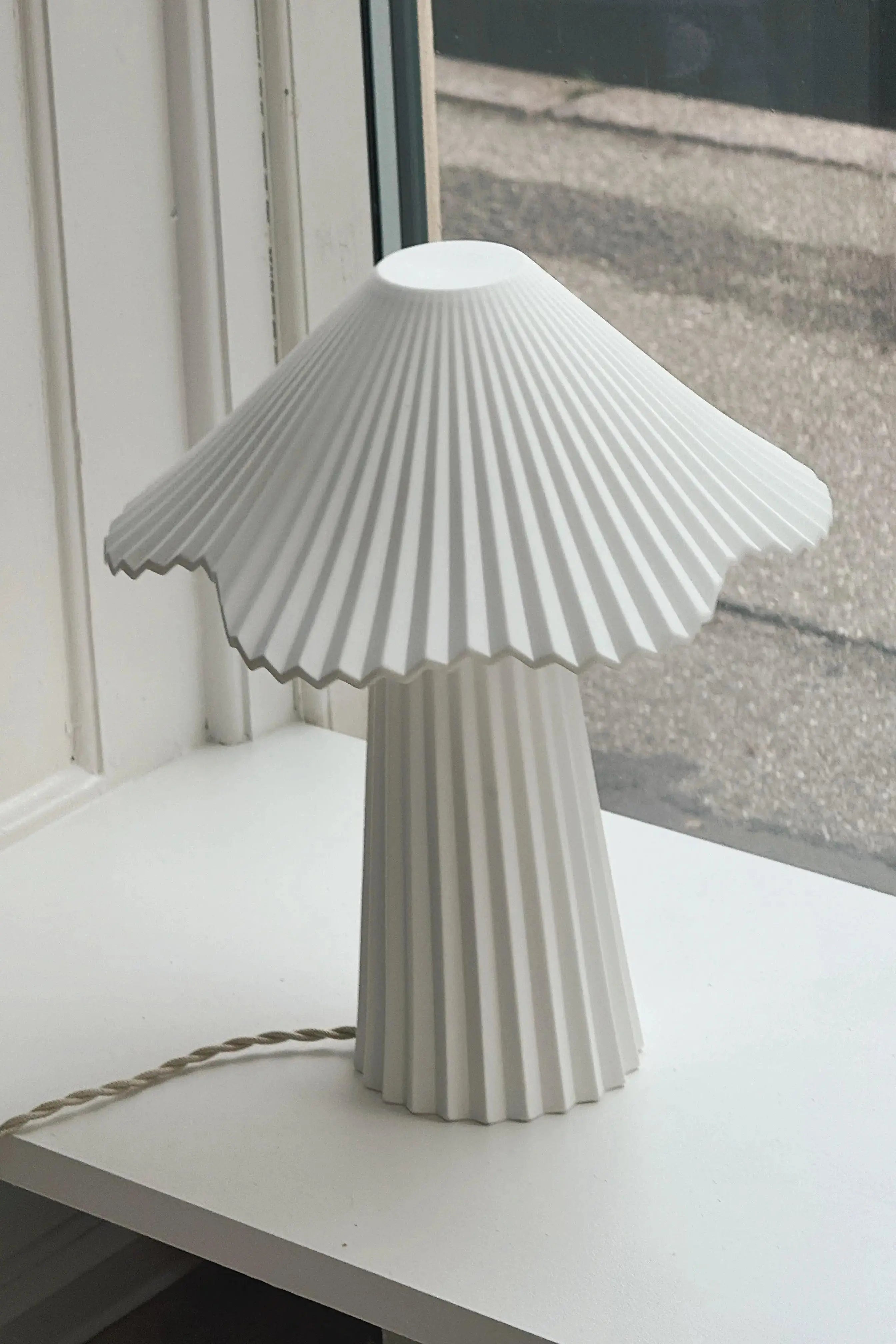 Uala Bordlampe S – Hvid | Sebastian Herkner – Serax Serax