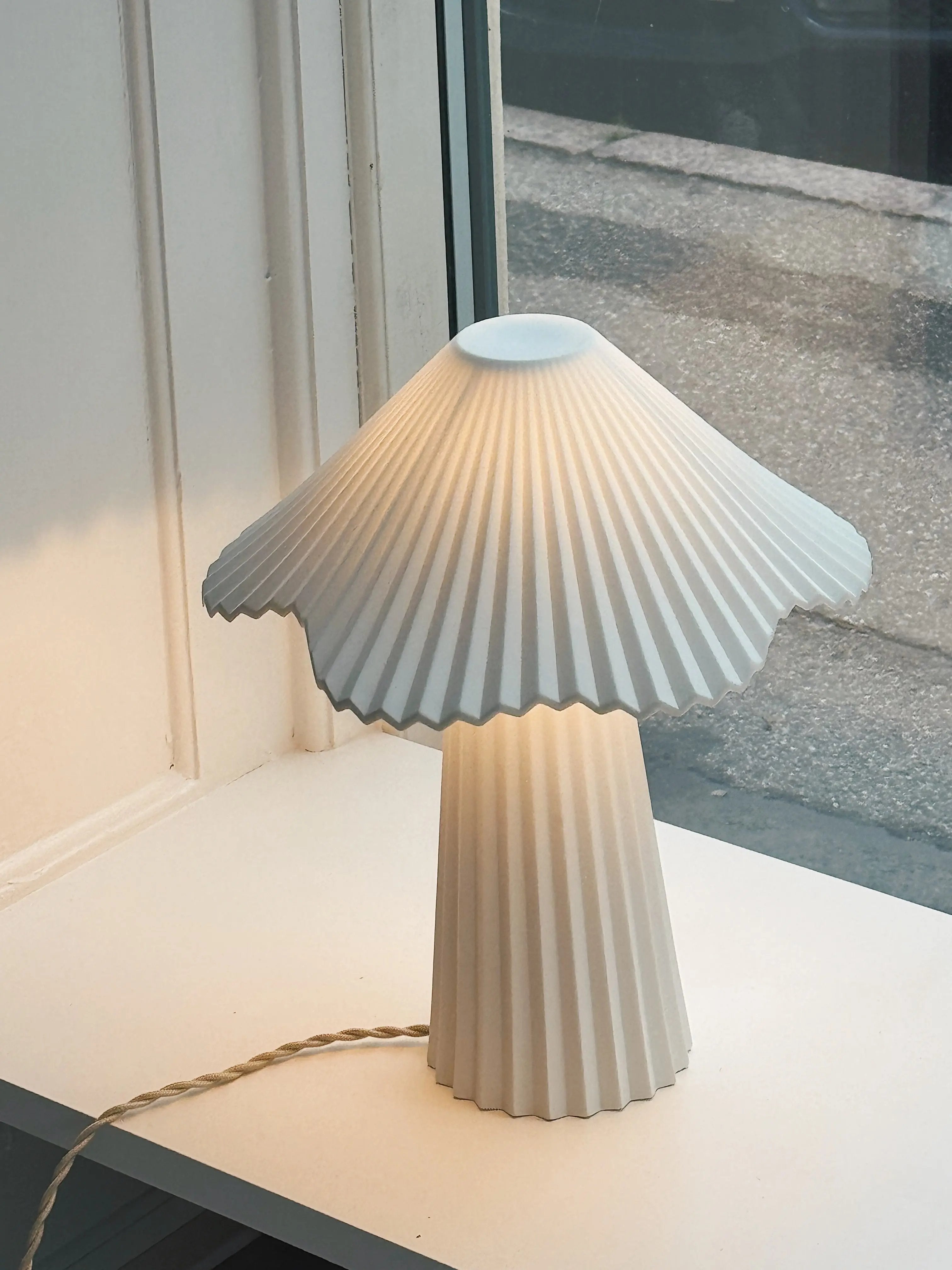 Uala Bordlampe S – Hvid | Sebastian Herkner – Serax Serax