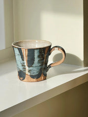 Unikt japansk keramikkrus med håndmalet mønster og hank | 350 ml Studio Hafnia