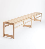 Verk BENCH V.DE.06 – Bænk i massivt træ Verk