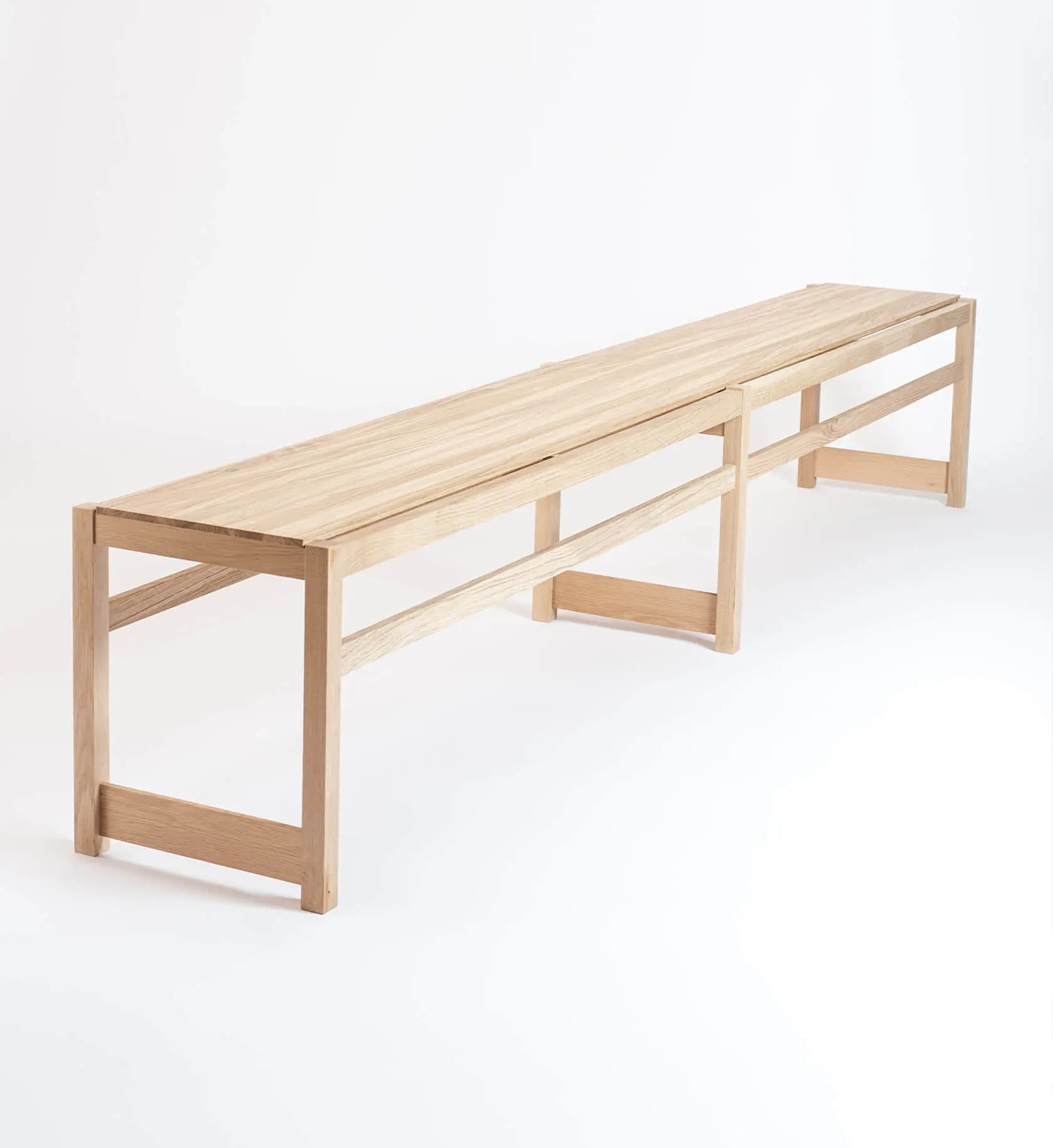 Verk BENCH V.DE.06 – Bænk i massivt træ Verk