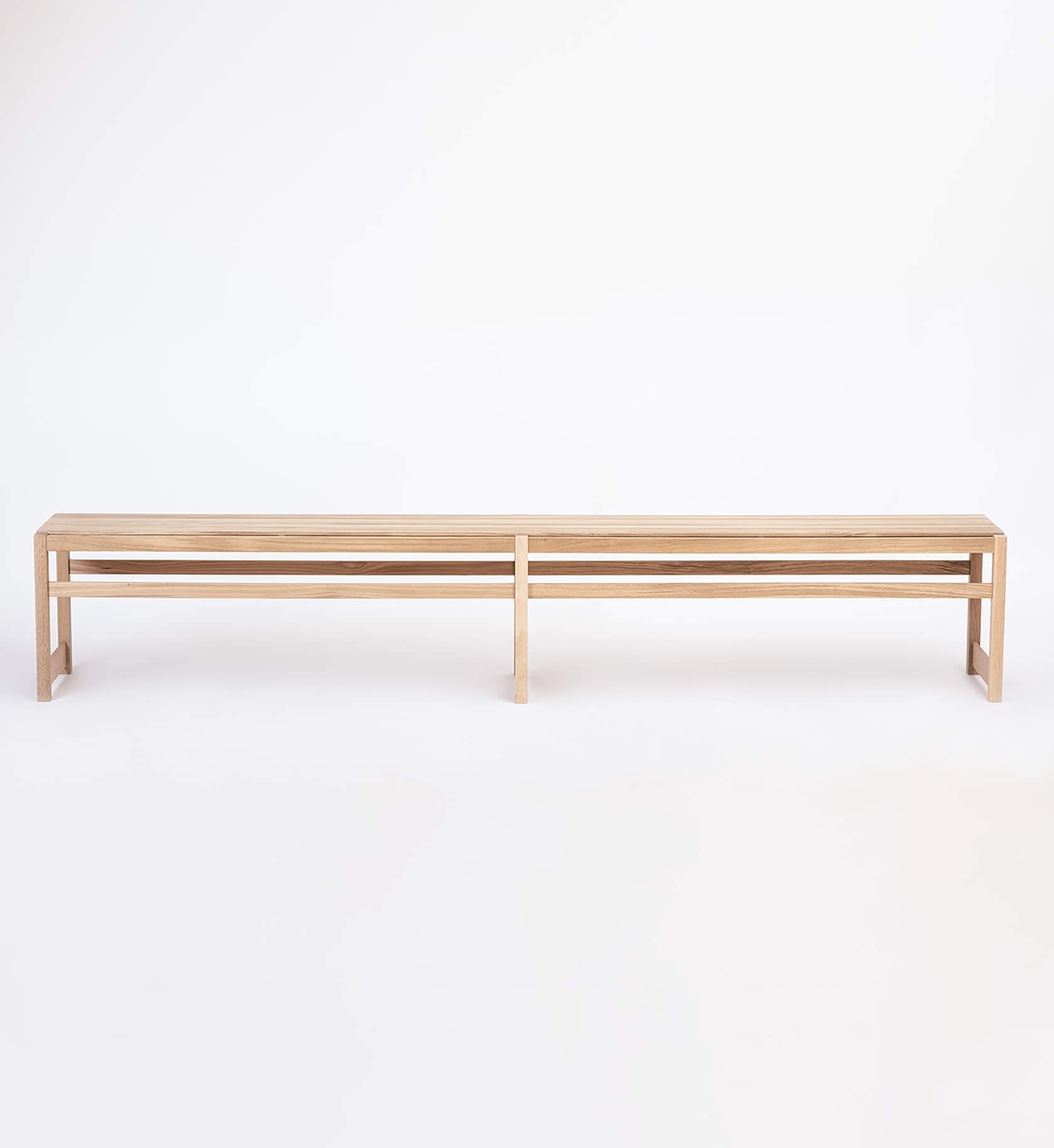 Verk BENCH V.DE.06 – Bænk i massivt træ Verk