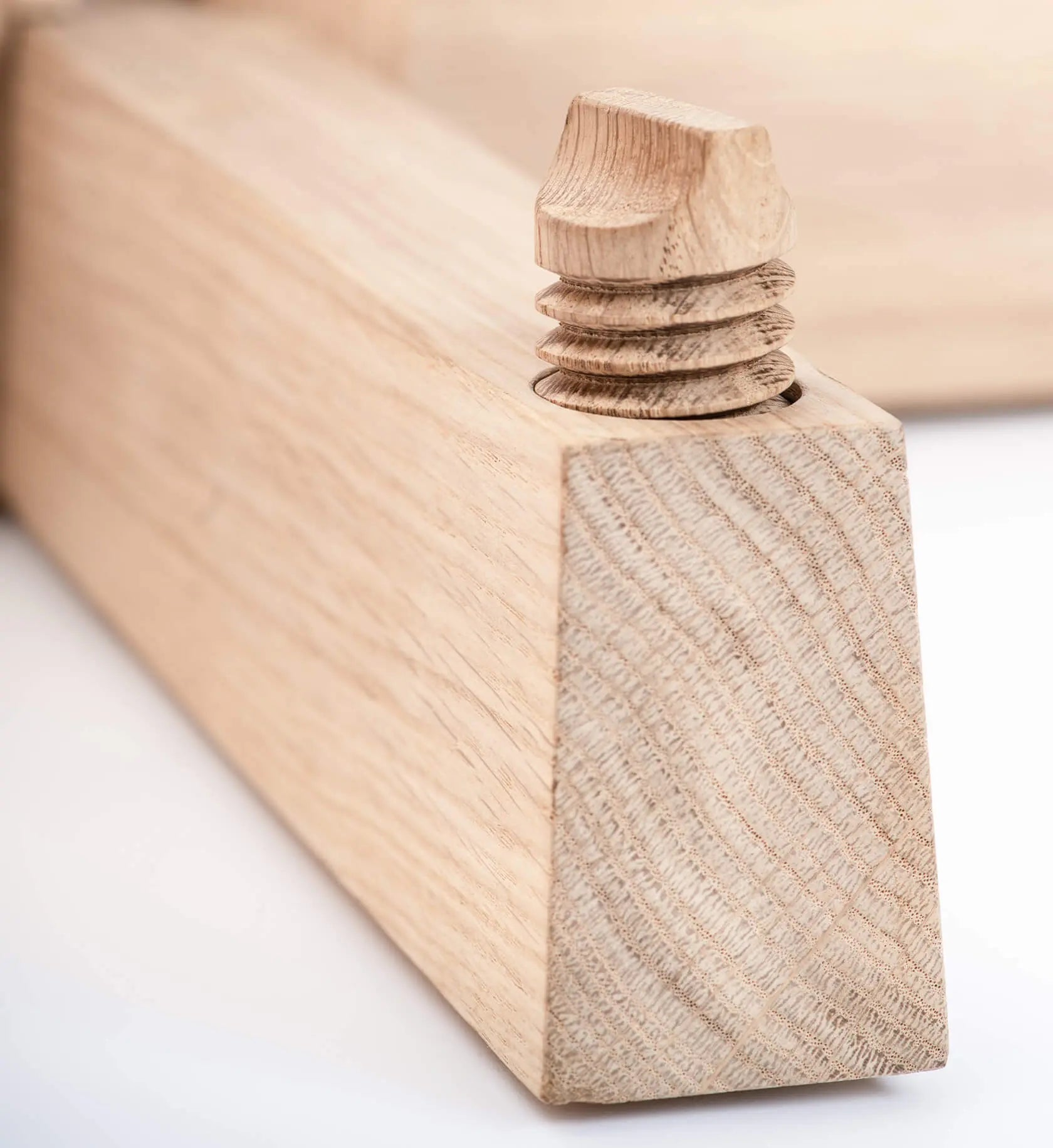 Verk Bord V.AS.01 – Anya Sebton Verk