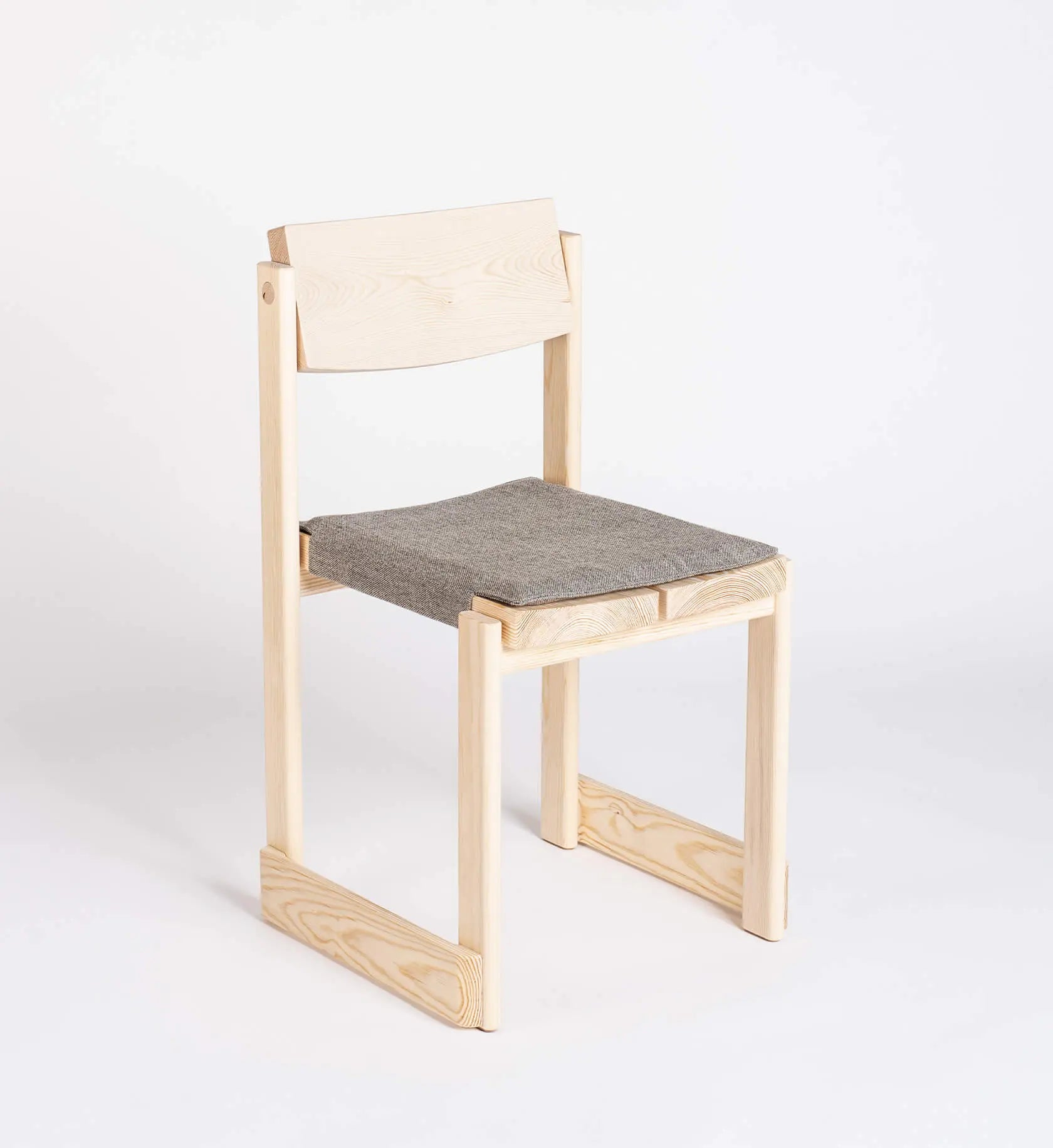 Verk Stol V.AP.01 – The Design Office SIMMER Verk