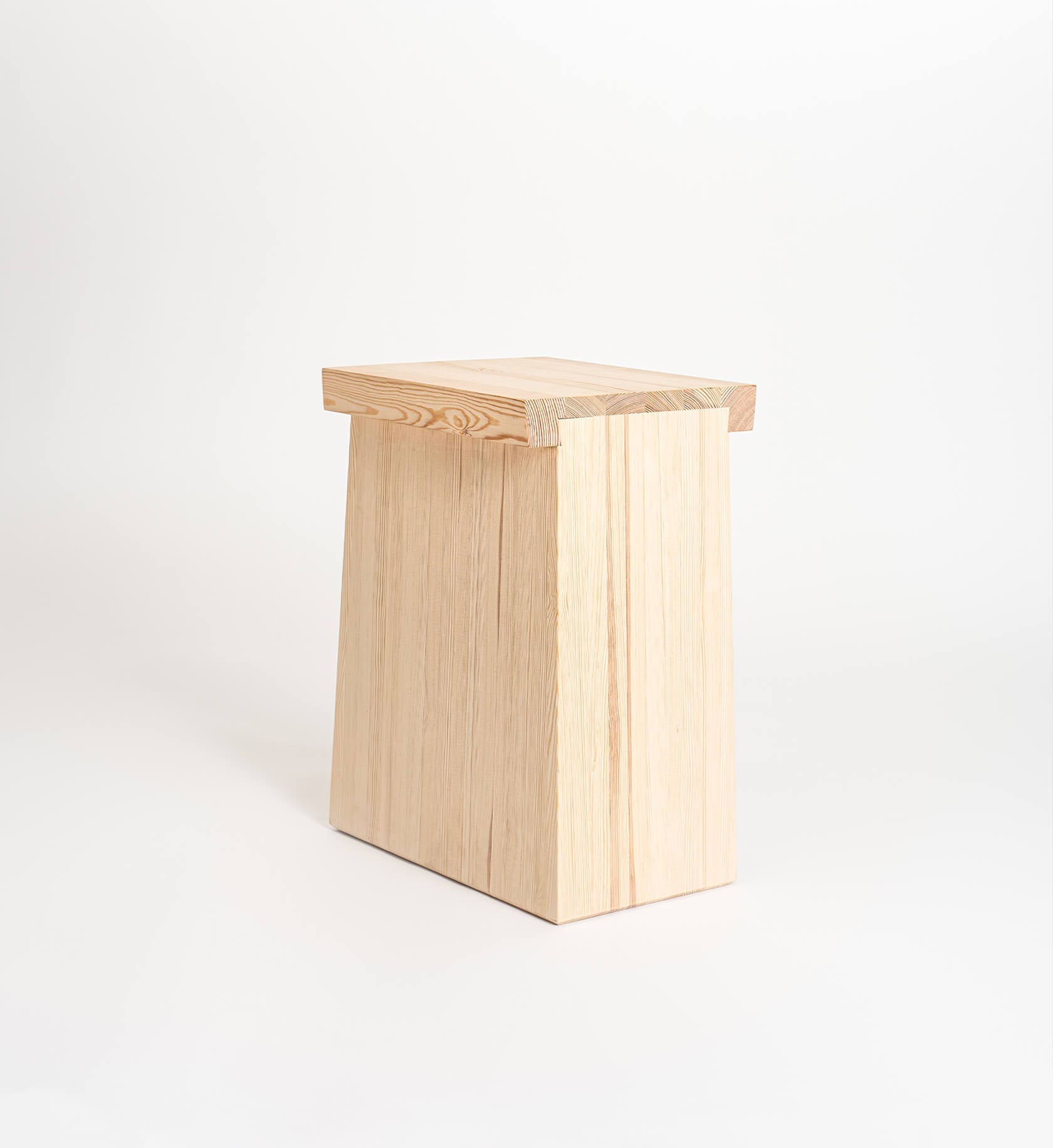 Verk Taburet V.JS.01 – Johan Skoogh Verk