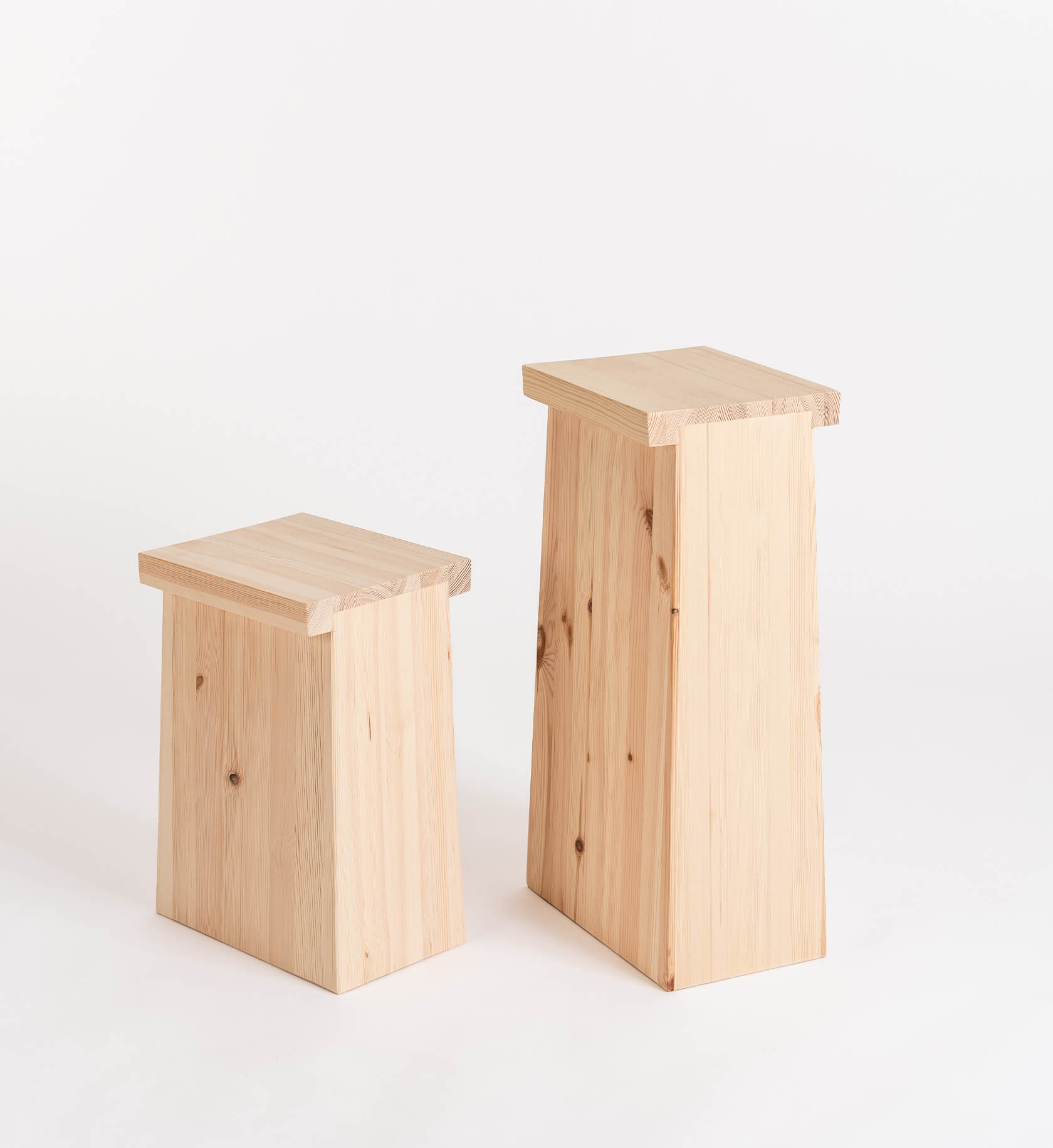 Verk Taburet V.JS.01 – Johan Skoogh Verk