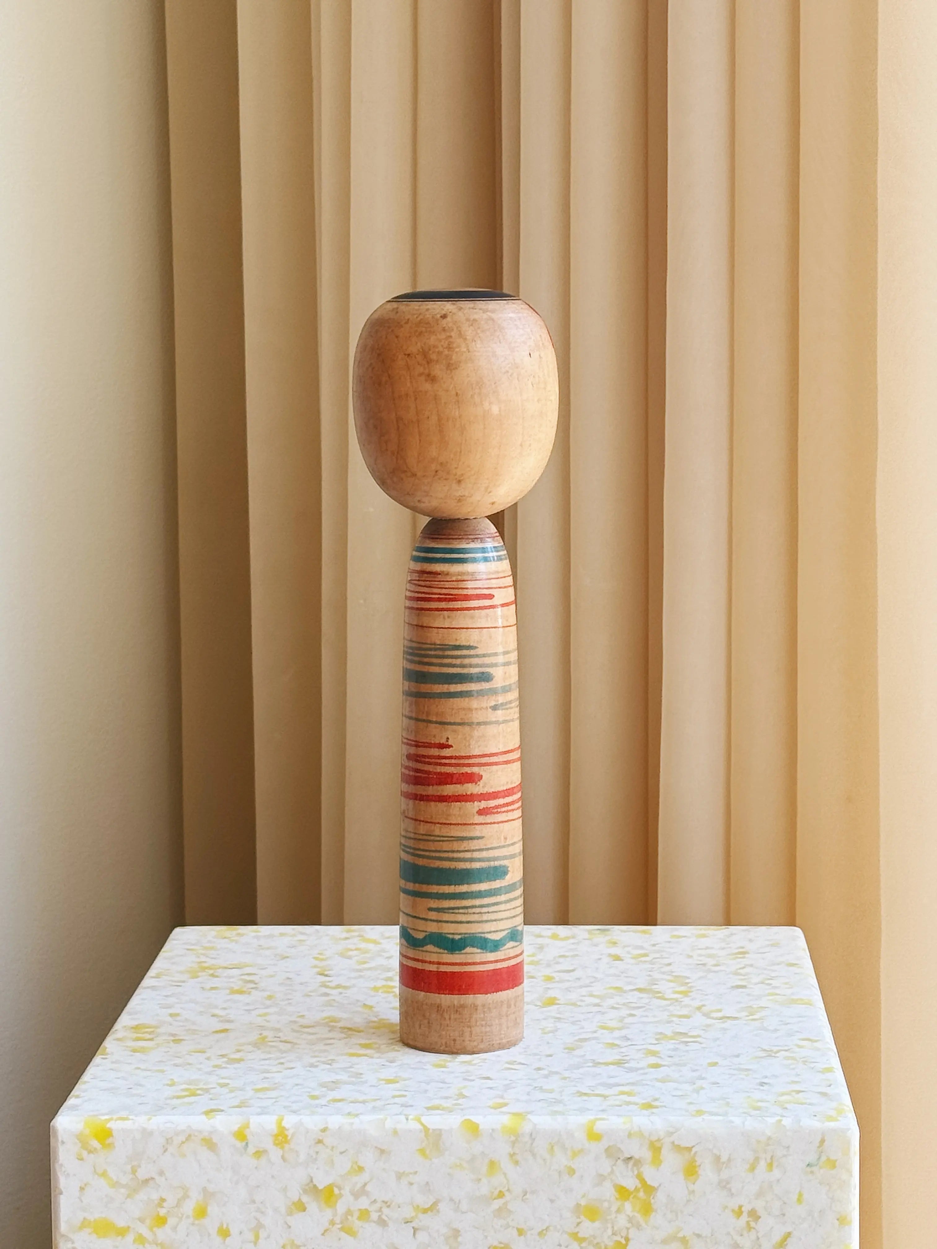 Vintage Kokeshi Dukke Nr. 176 fra Japan – Håndlavet | H30 cm Studio Hafnia
