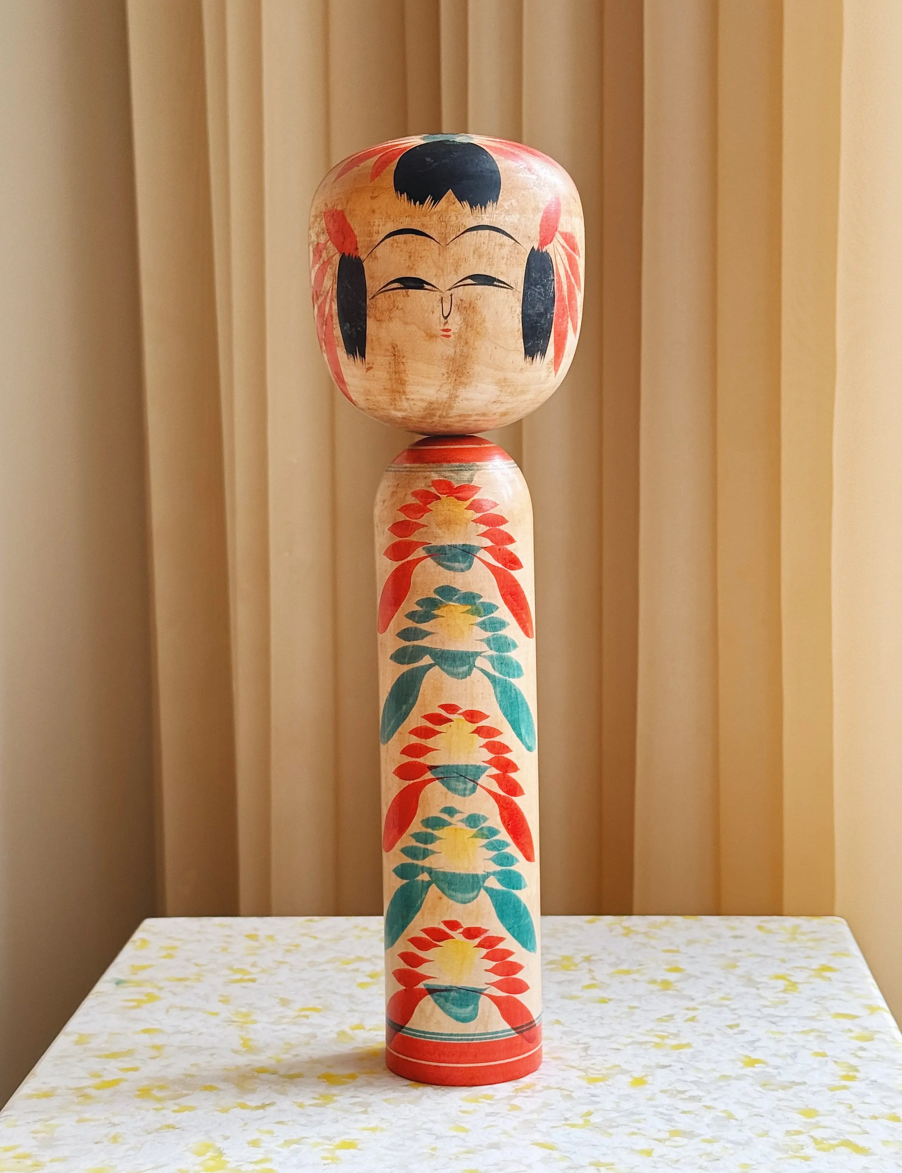 Vintage Kokeshi Dukke Nr. 192 fra Japan – Håndlavet | H31 cm Studio Hafnia