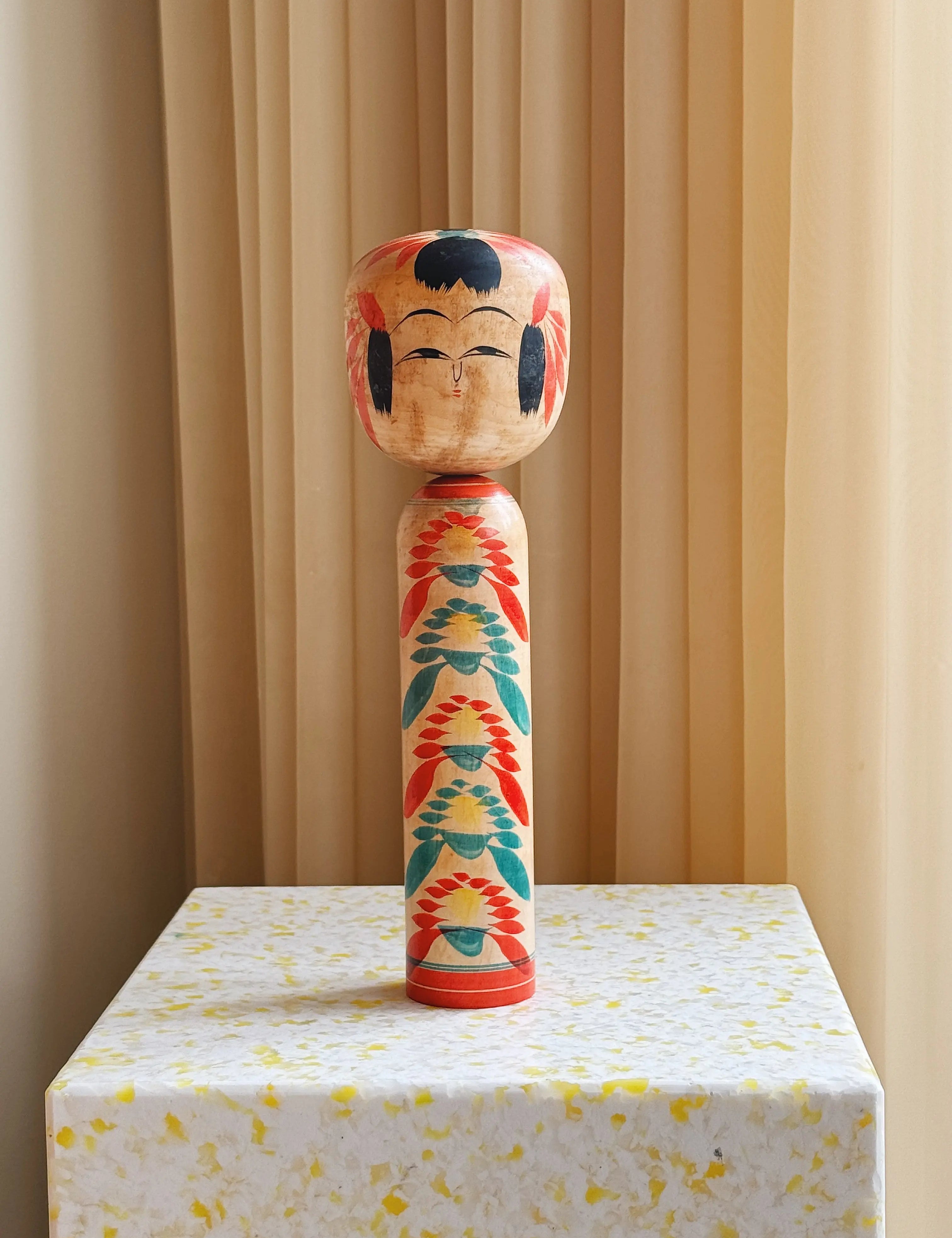 Vintage Kokeshi Dukke Nr. 192 fra Japan – Håndlavet | H31 cm Studio Hafnia
