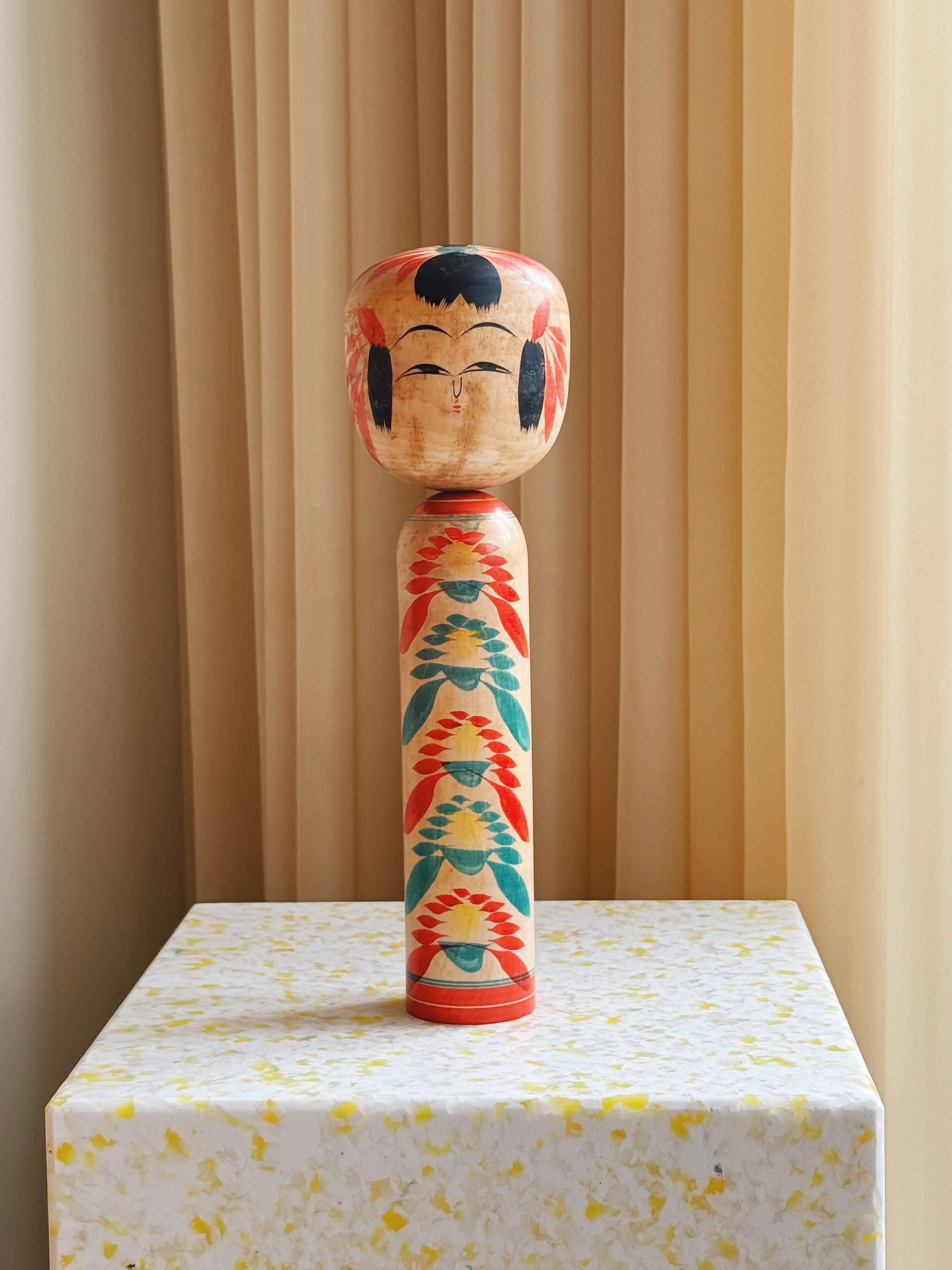Vintage Kokeshi Dukke Nr. 192 fra Japan – Håndlavet | H31 cm Studio Hafnia