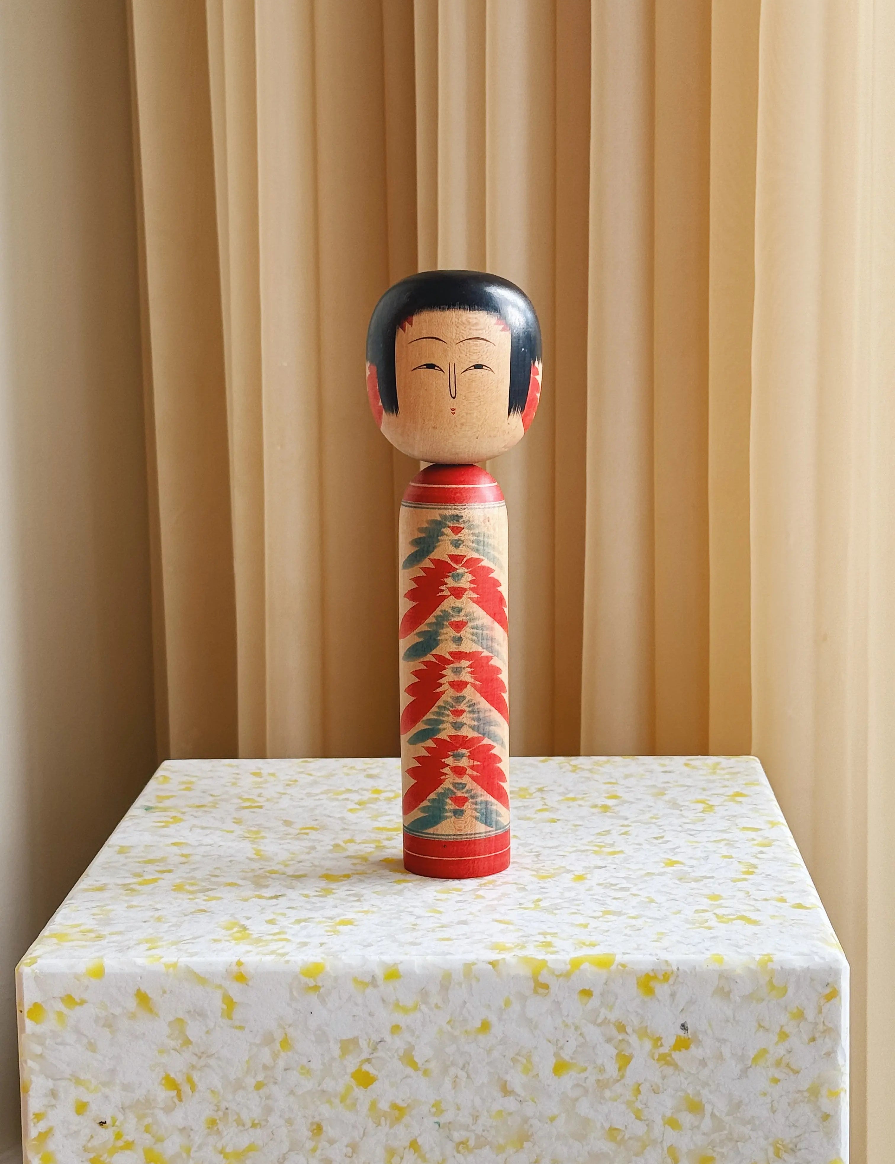 Vintage Kokeshi Dukke Nr. 195 fra Japan – Håndlavet | H24,5 cm Studio Hafnia