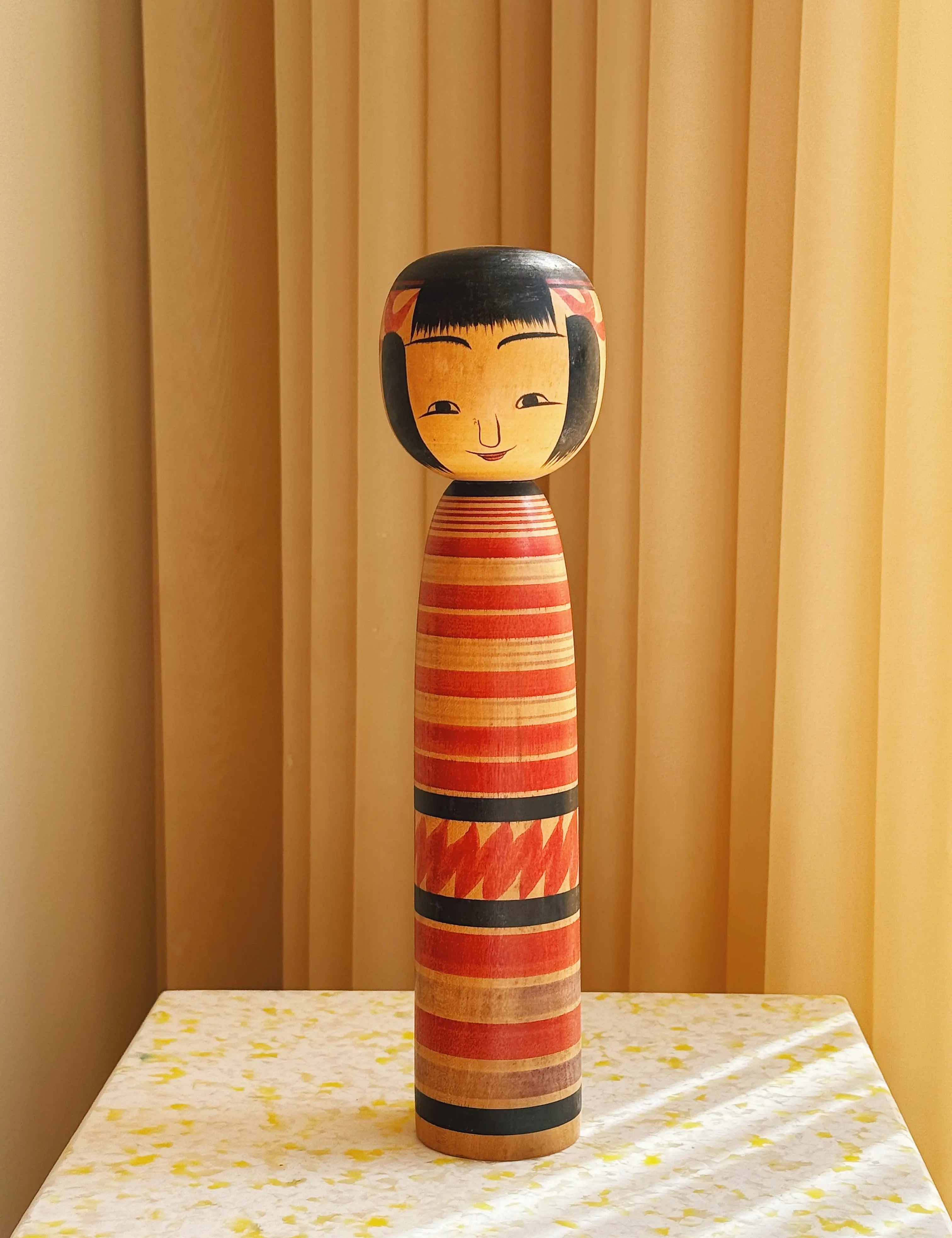 Vintage Kokeshi Dukke Nr. 204 fra Japan – Håndlavet | H31 cm Studio Hafnia