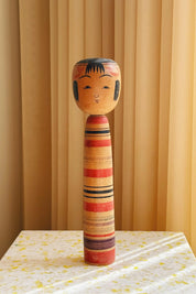 Vintage Kokeshi Dukke Nr. 205 fra Japan – Håndlavet | H30 cm Studio Hafnia