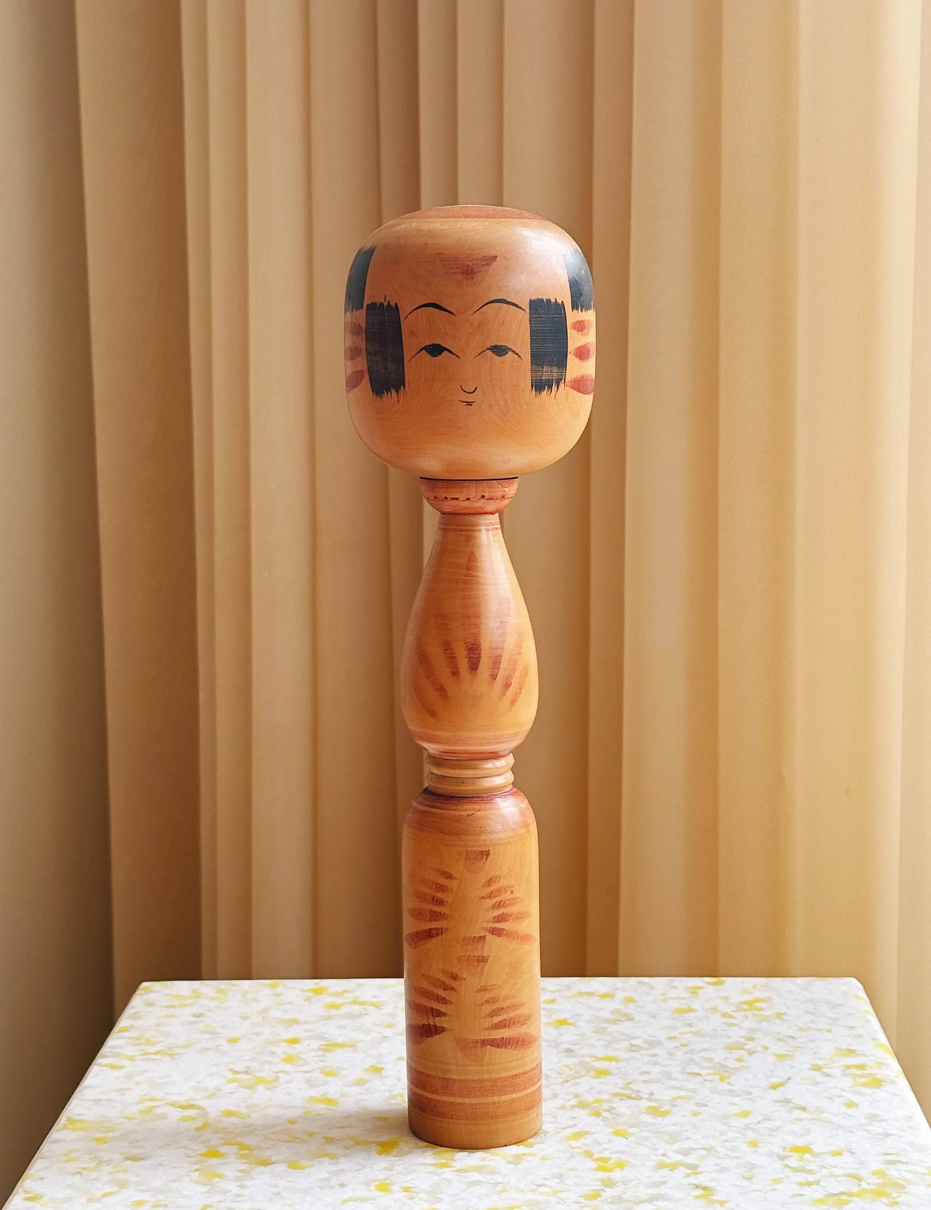 Vintage Kokeshi Dukke Nr. 213 fra Japan – Håndlavet | H30,5 cm Studio Hafnia