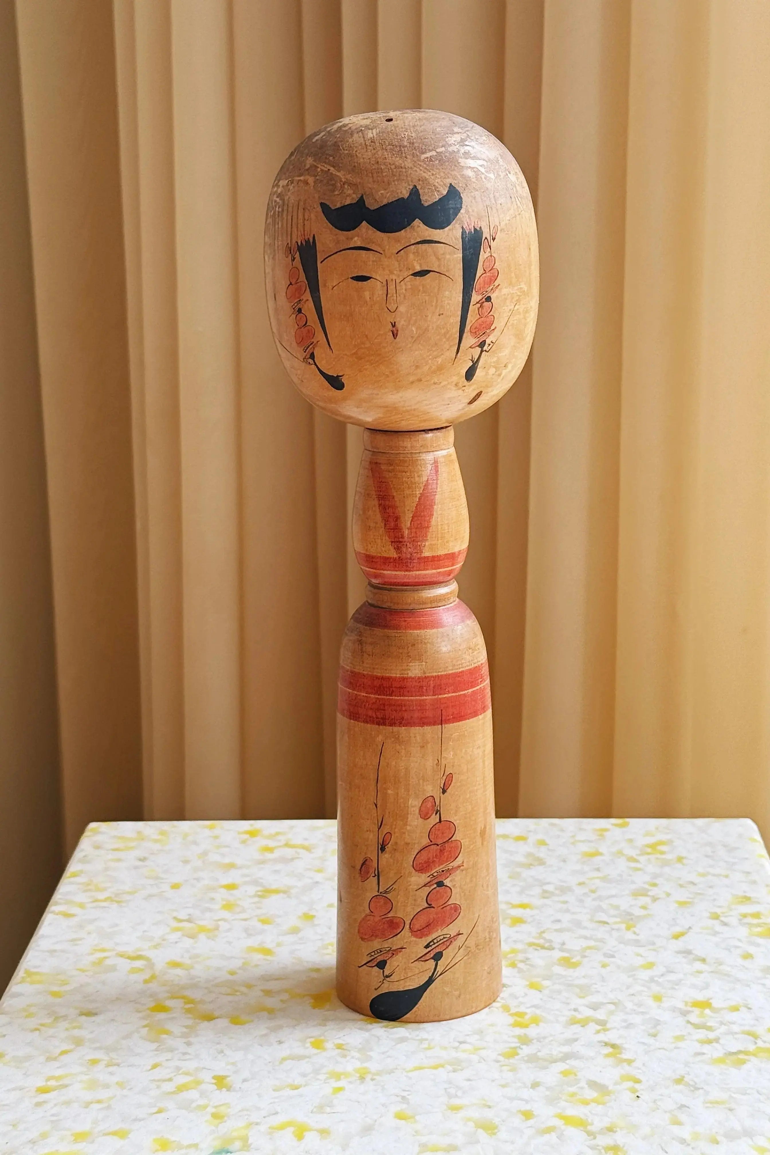 Vintage Kokeshi Dukke Nr. 214 fra Japan – Håndlavet | H31 cm Studio Hafnia