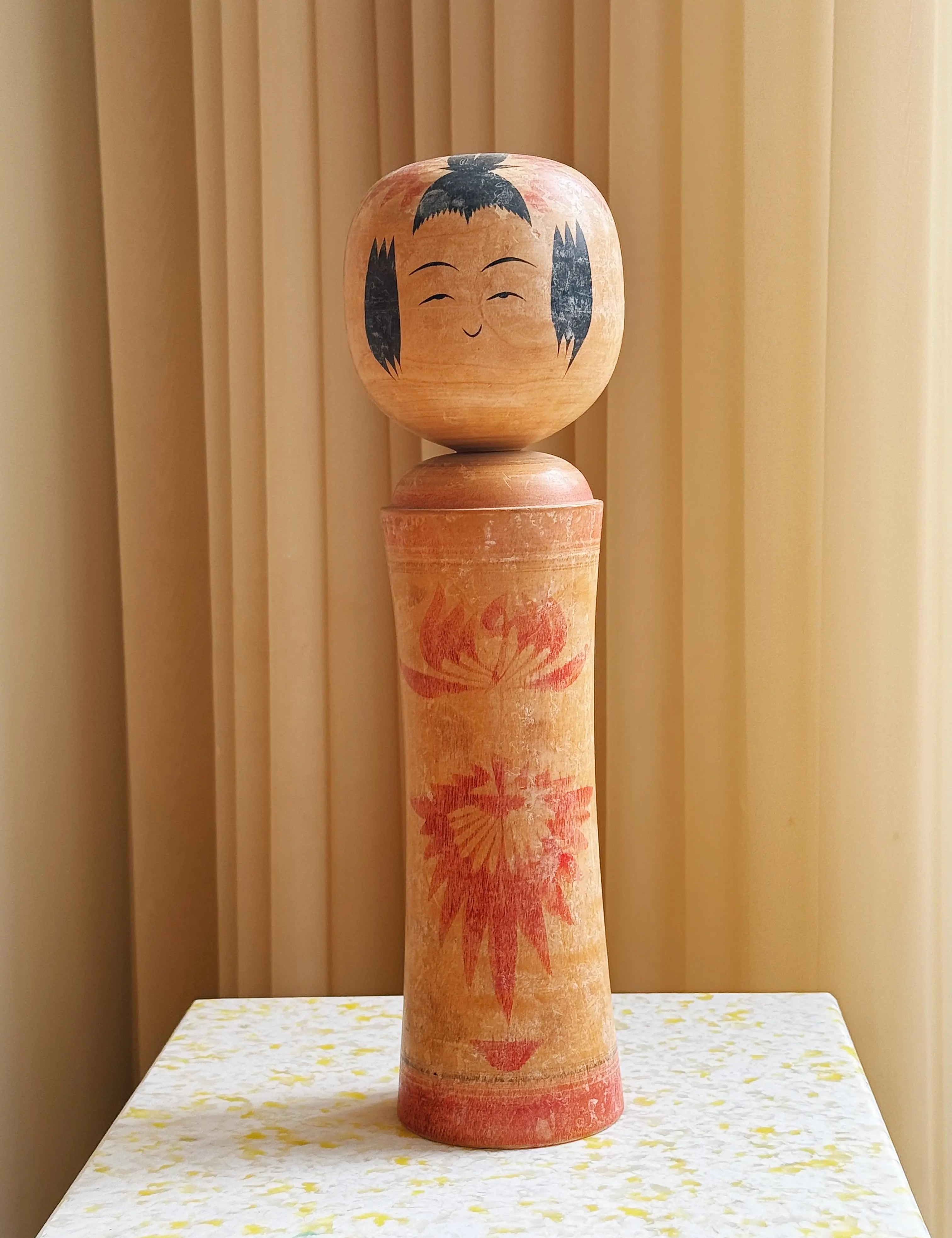 Vintage Kokeshi Dukke Nr. 216 fra Japan – Håndlavet | H36,5 cm Studio Hafnia