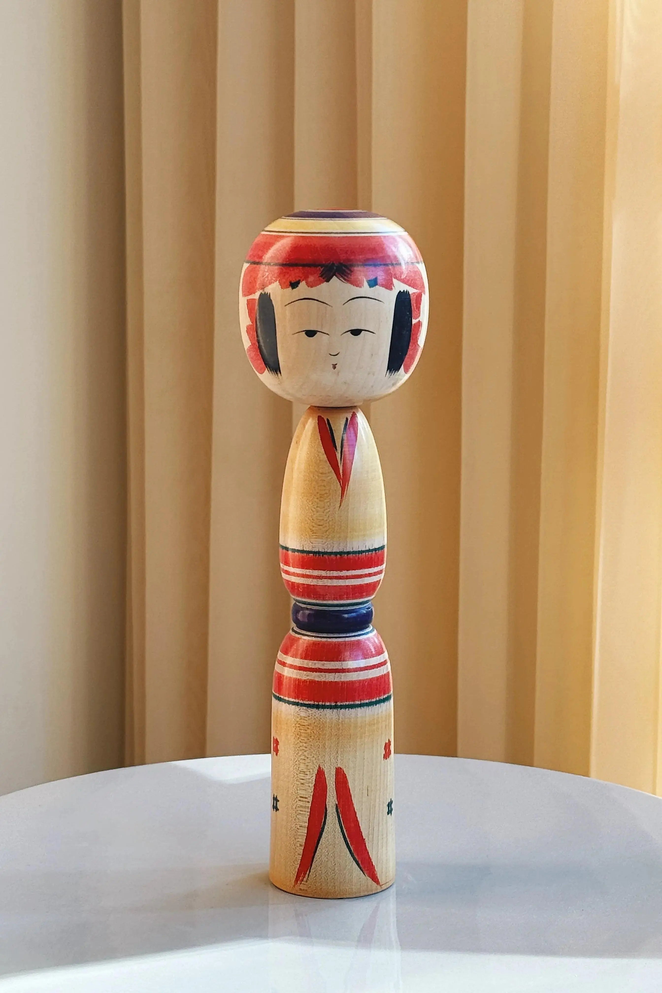 Vintage Kokeshi Dukke Nr. 220 fra Japan – Håndlavet | H 26 cm Studio Hafnia