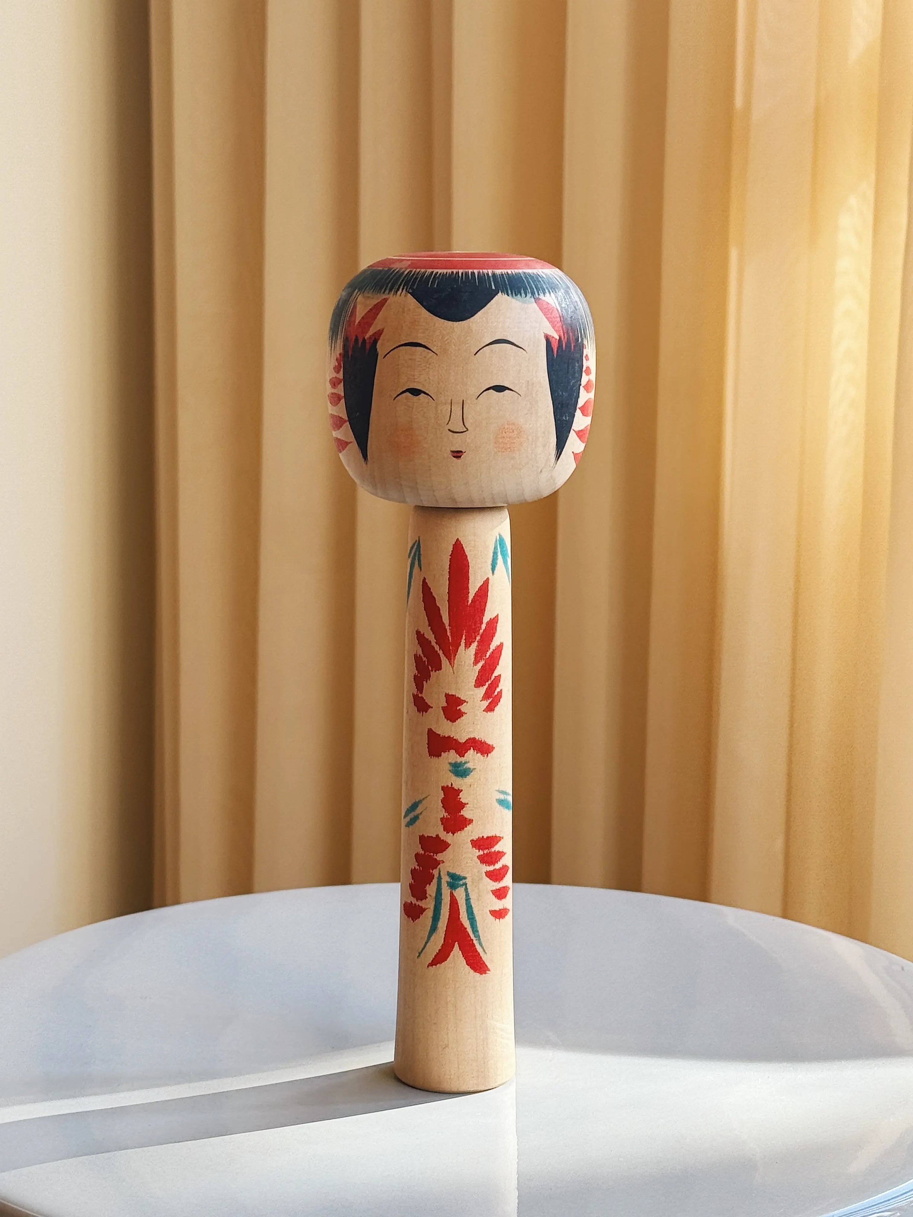 Vintage Kokeshi Dukke Nr. 222 fra Japan – Håndlavet | H 25,5 cm Studio Hafnia