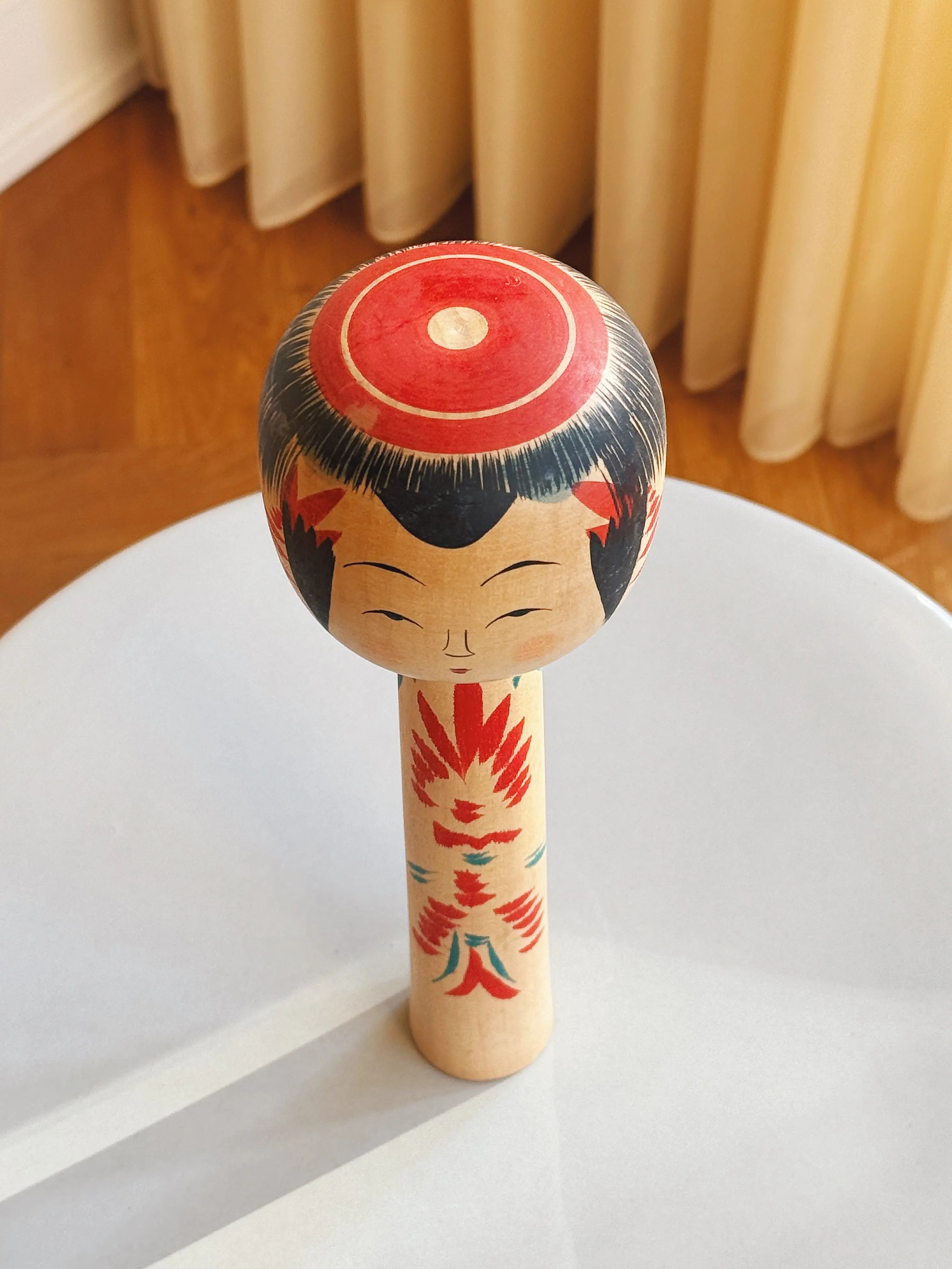 Vintage Kokeshi Dukke Nr. 222 fra Japan – Håndlavet | H 25,5 cm Studio Hafnia