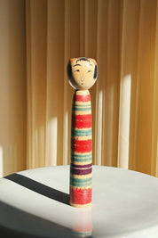 Vintage Kokeshi Dukke Nr. 232 fra Japan – Håndlavet | H 24 cm Studio Hafnia