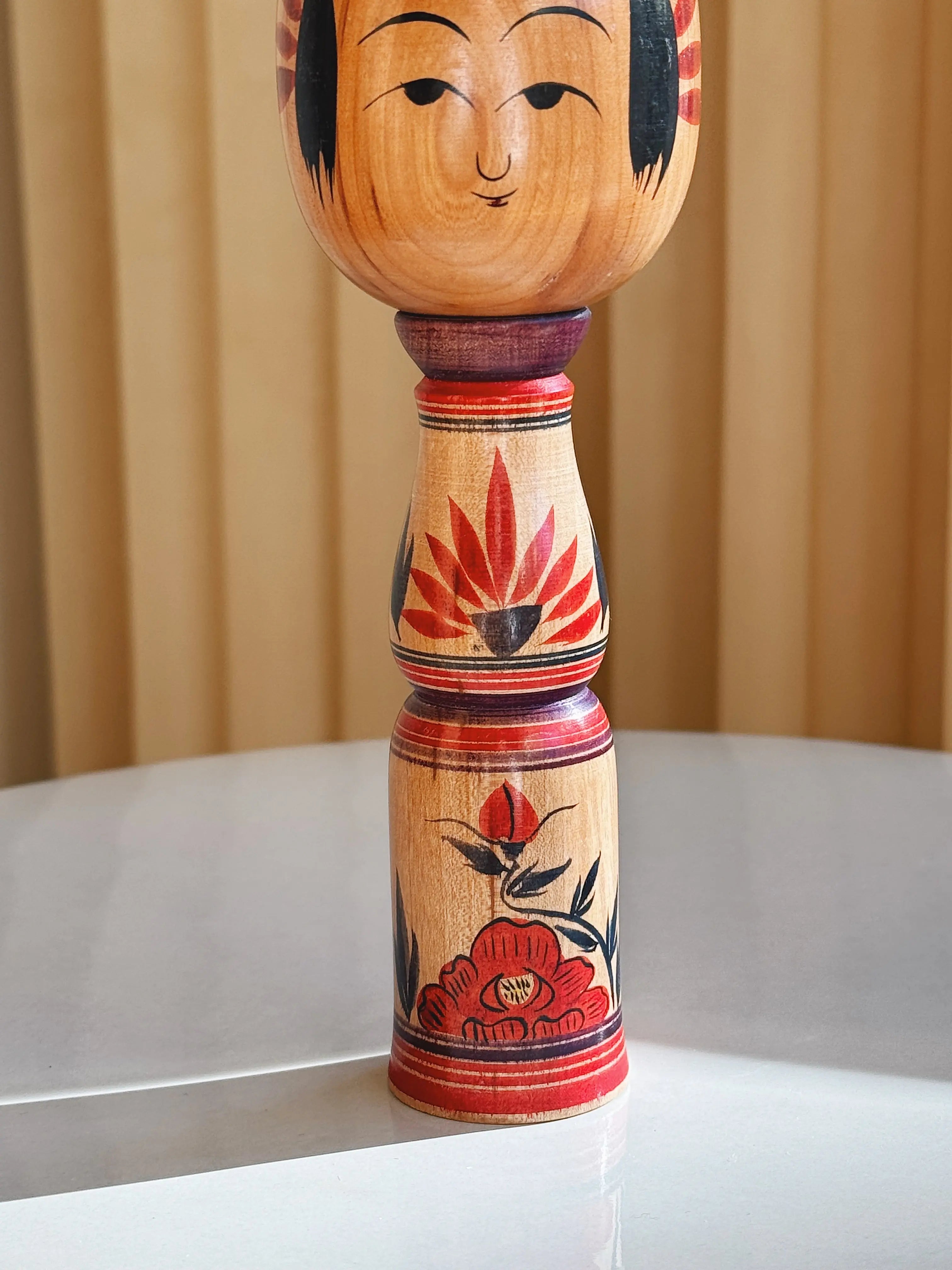 Vintage Kokeshi Dukke Nr. 237 fra Japan – Håndlavet | H 18 cm Studio Hafnia