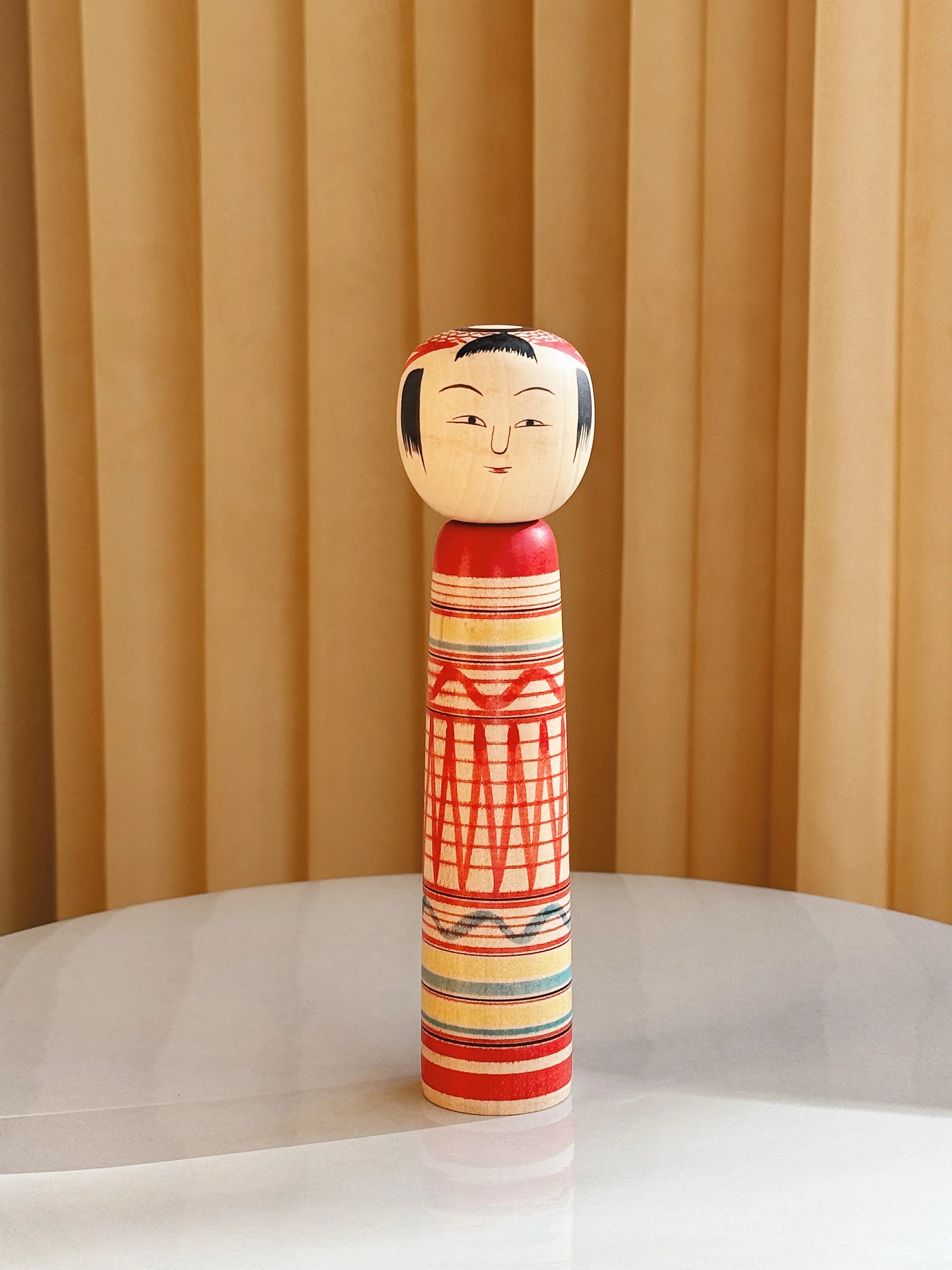 Vintage Kokeshi Dukke Nr. 238 fra Japan – Håndlavet | H 18,5 cm Studio Hafnia
