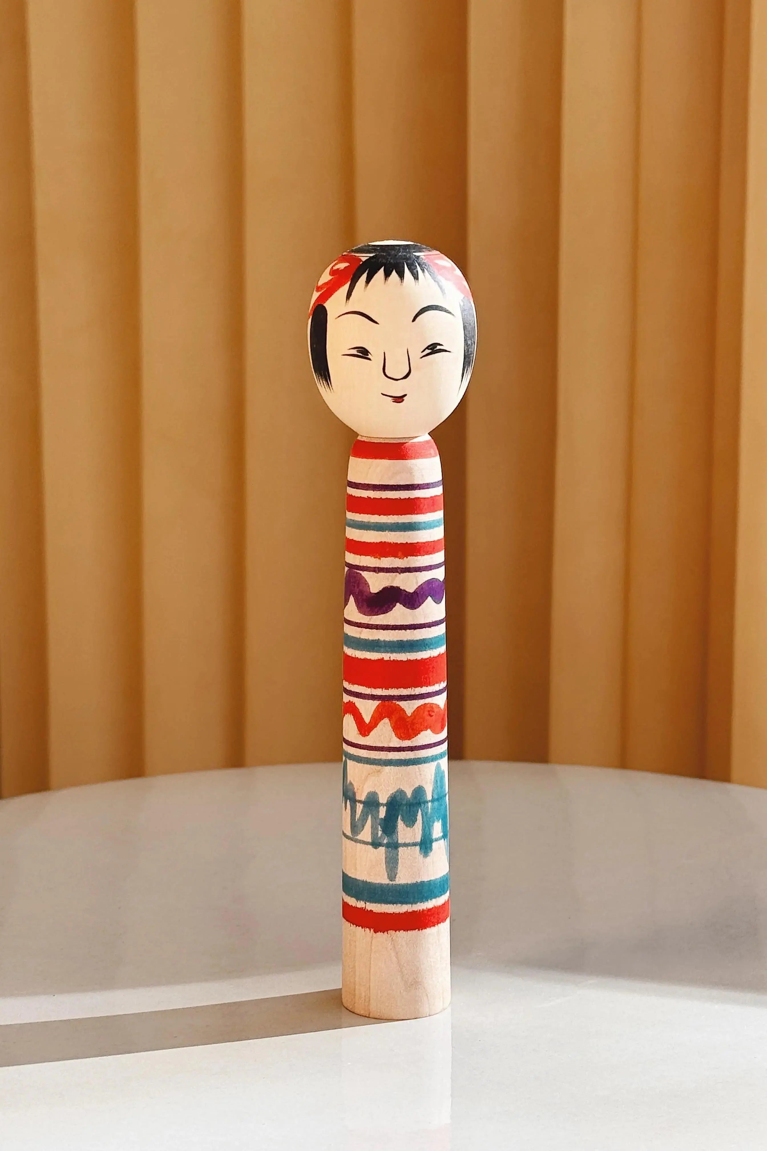 Vintage Kokeshi Dukke Nr. 239 fra Japan – Håndlavet | H 17 cm Studio Hafnia
