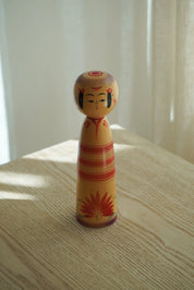 Vintage Kokeshi Dukke Nr. 247 fra Japan – Håndlavet | H 18,8 cm