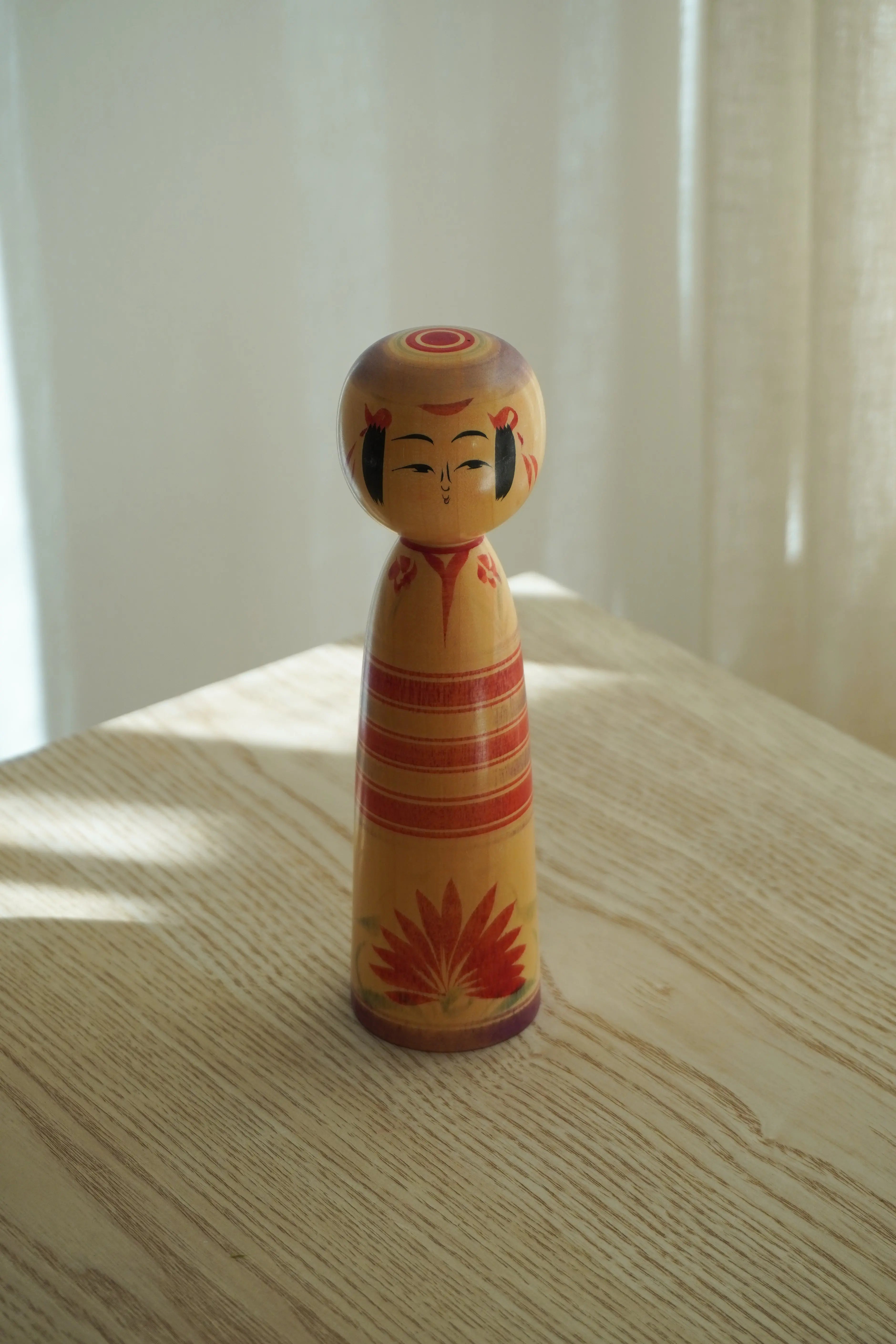 Vintage Kokeshi Dukke Nr. 247 fra Japan – Håndlavet | H 18,8 cm